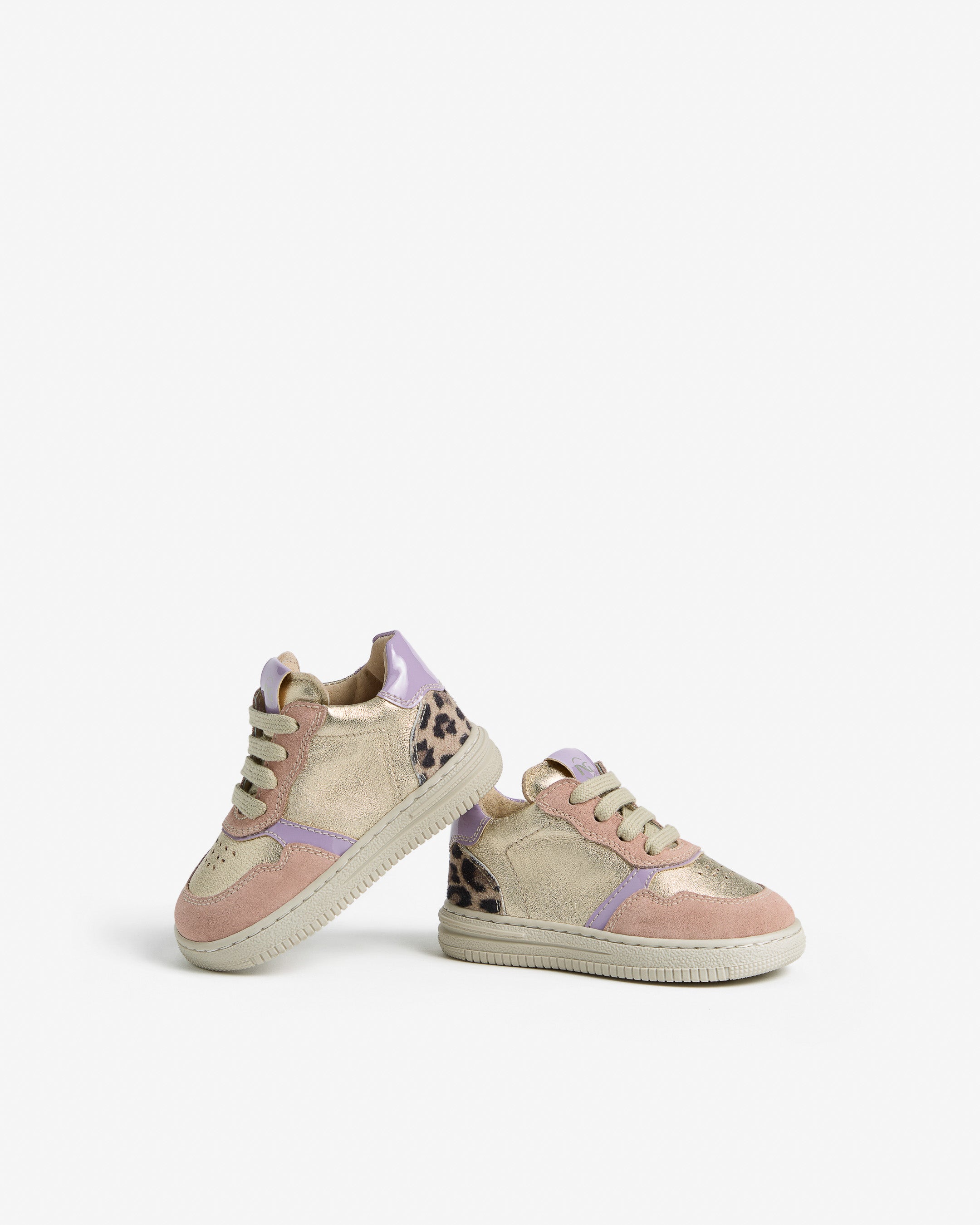 Nerogiardini Sneakers Junior Baskets Fille Cuir