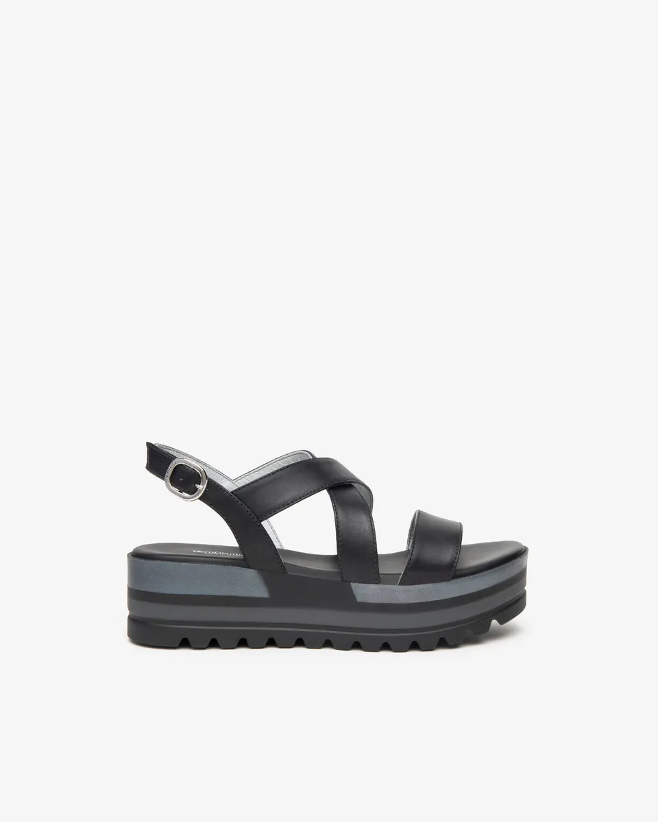 NeroGiardini Sandales Femme Cuir Minimaliste Été