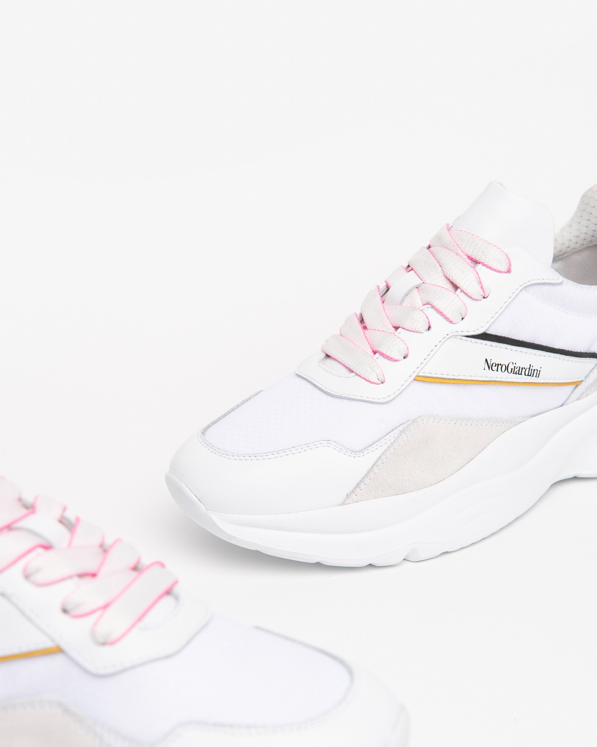 NeroGiardini Sneakers Femme Cuir et Velours Confort