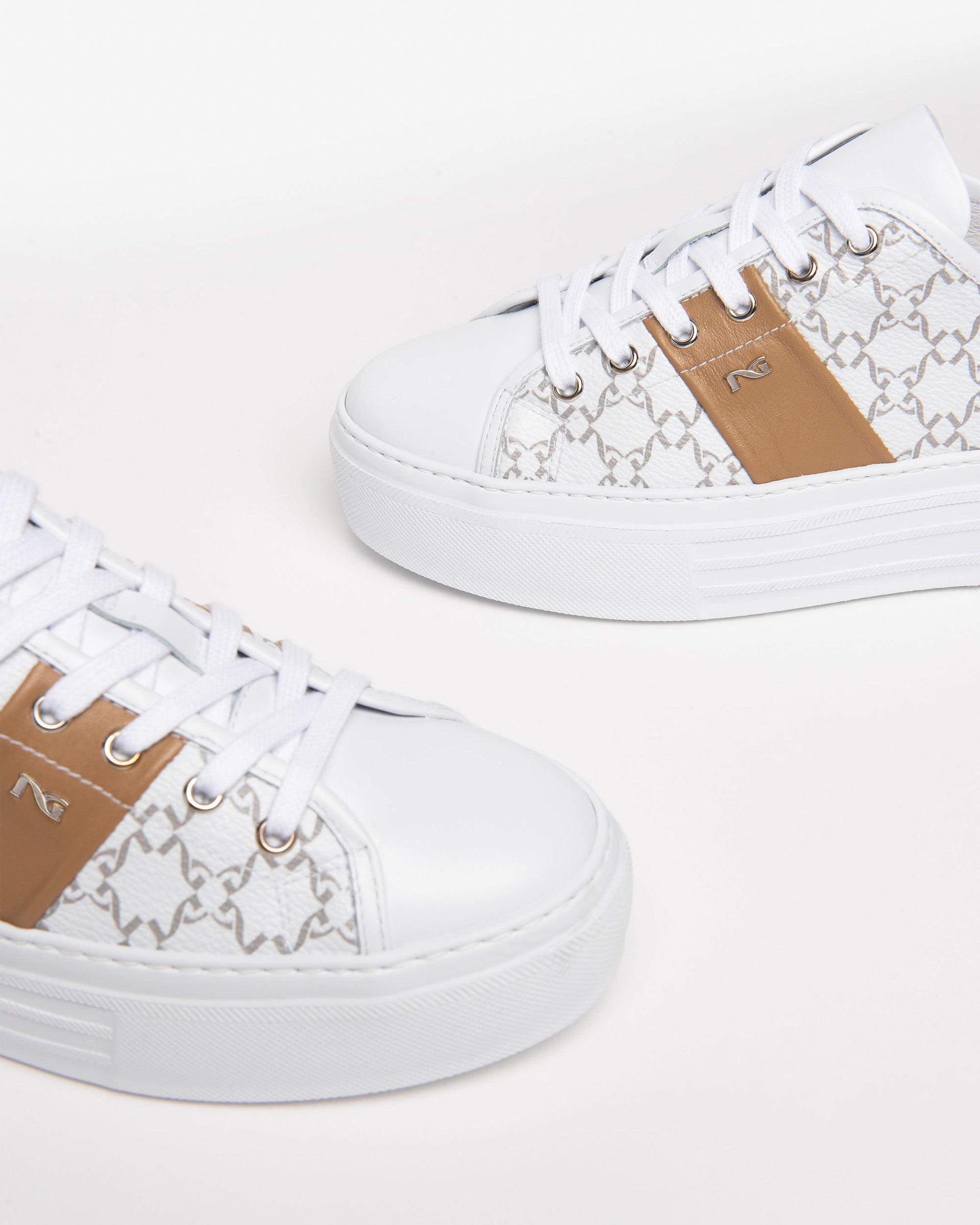 NeroGiardini Sneakers cuir femme DryGo confort été