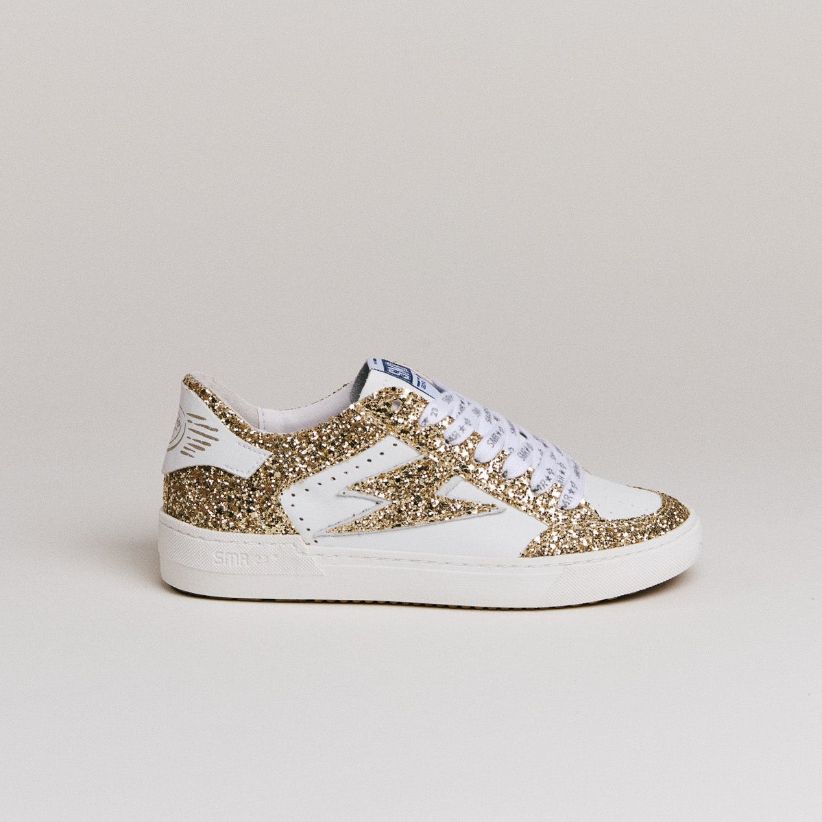 SMR Noubar D440 baskets cuir blanc et or