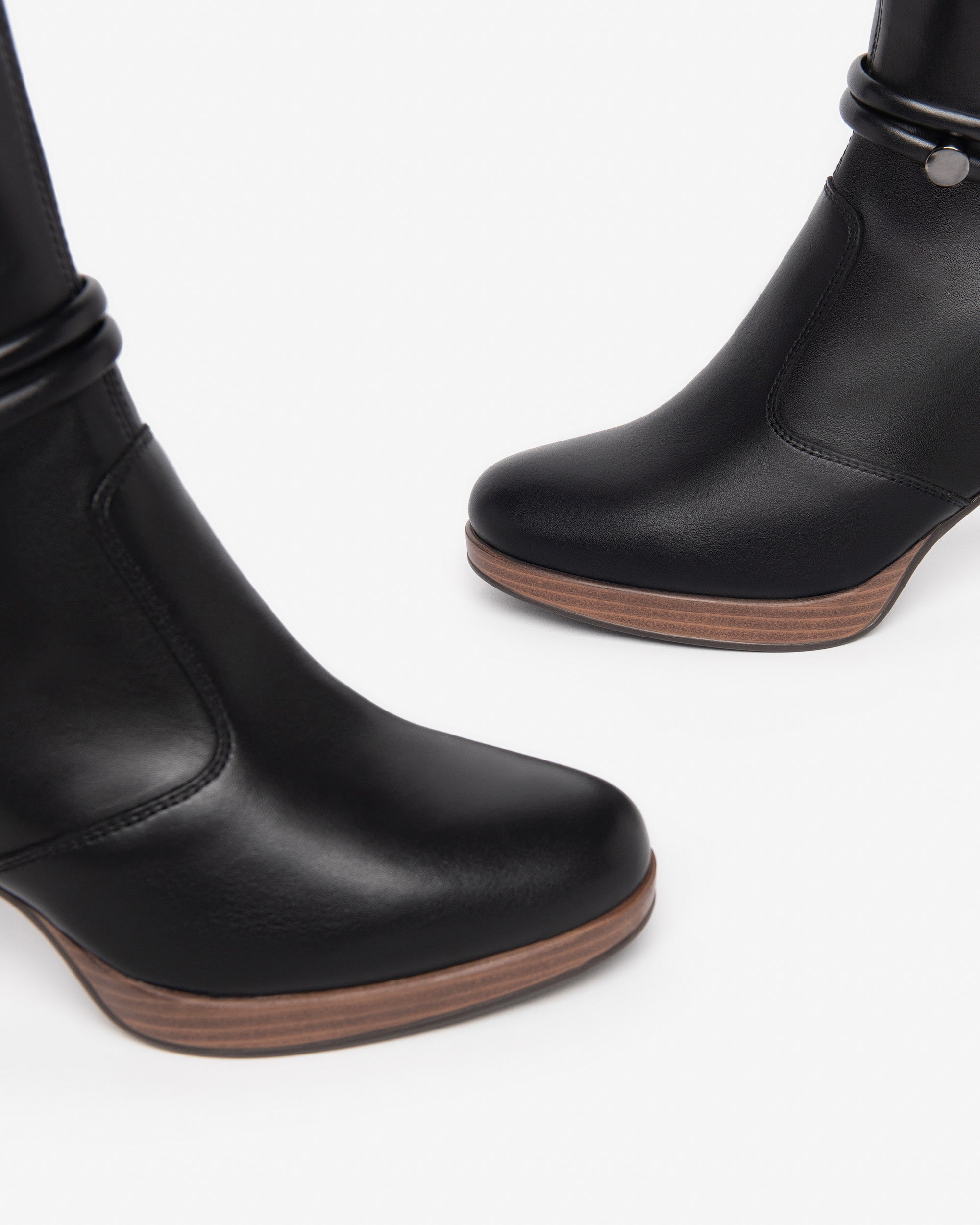 NeroGiardini Bottes Femme Cuir Détails Métal