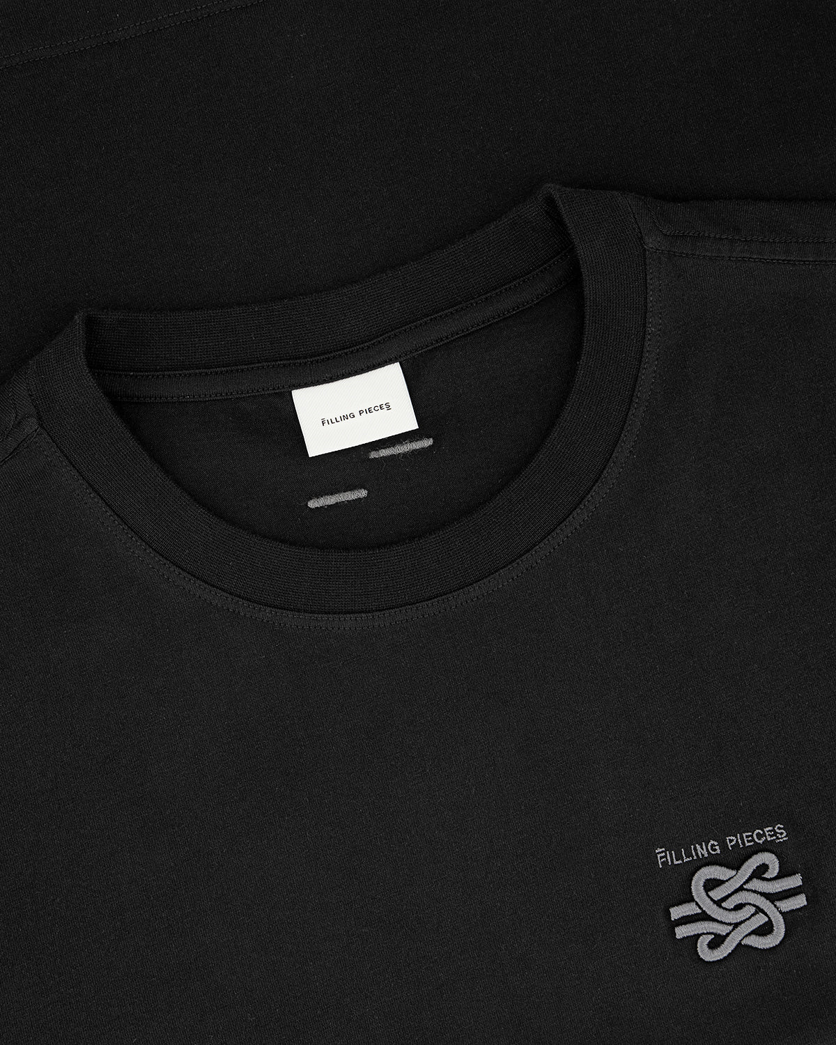 Filling Pieces T-shirt Embroidered Knot Black coton regular