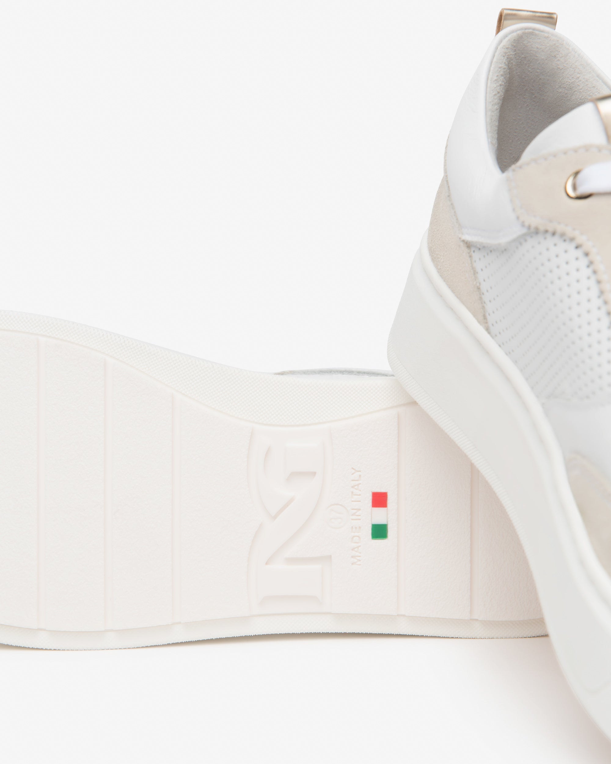 Nerogiardini Sneakers Femme Cuir Velours Technique Memory