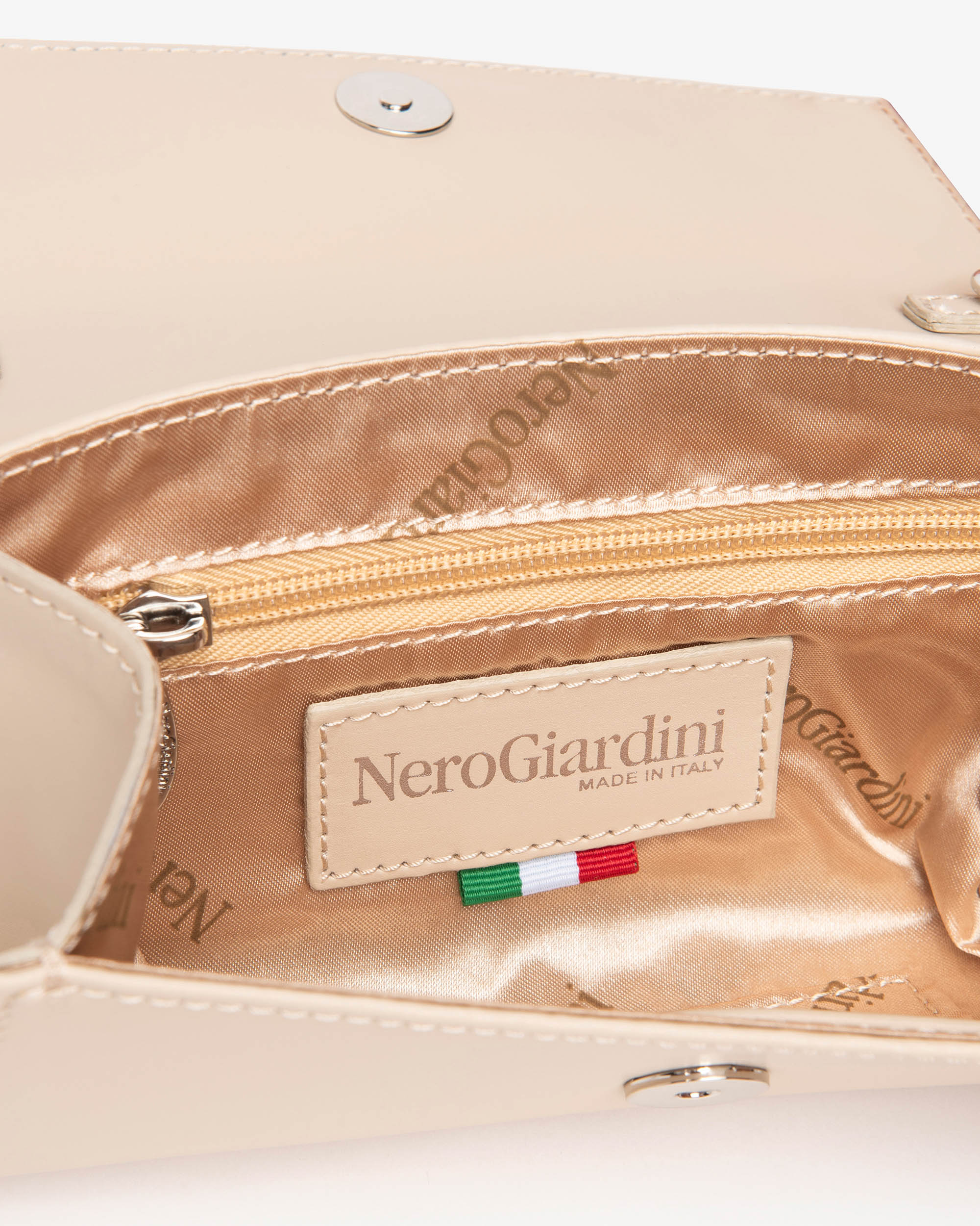 NeroGiardini Pochette Premium Femme Matière Technique