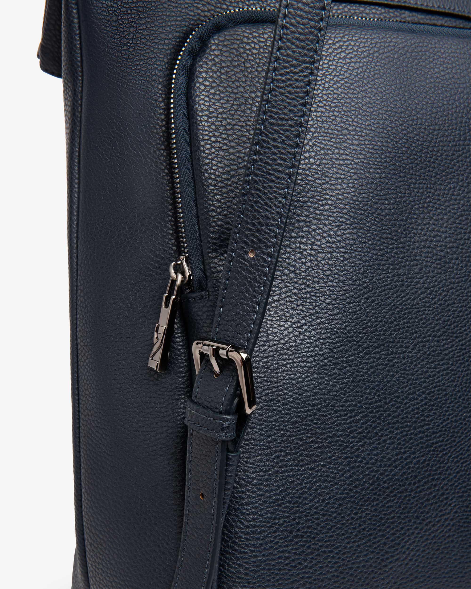 NeroGiardini Sac à dos homme matière technique cuir