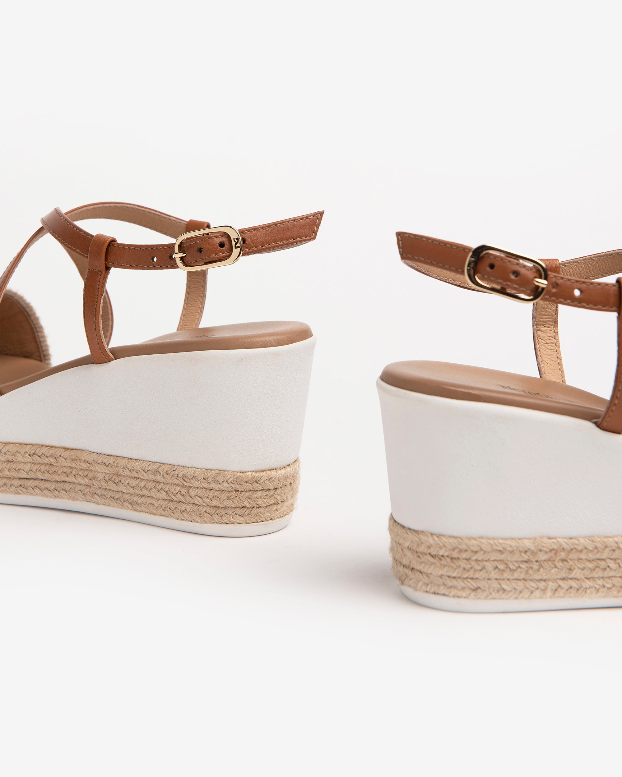 NeroGiardini Sandales femme cuir compensées 7 cm
