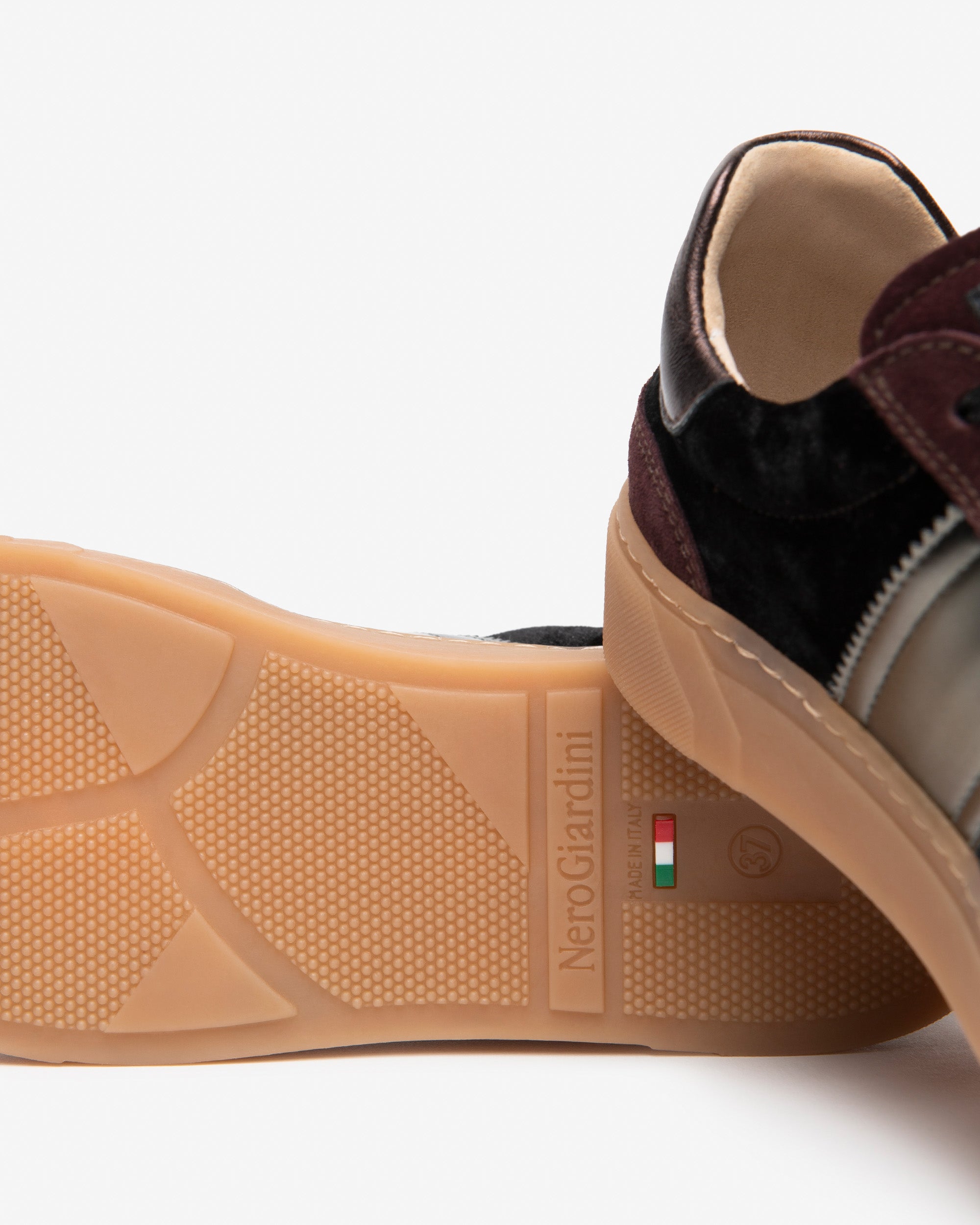 NeroGiardini Sneakers Femme Daim Velours Cuir Lacets