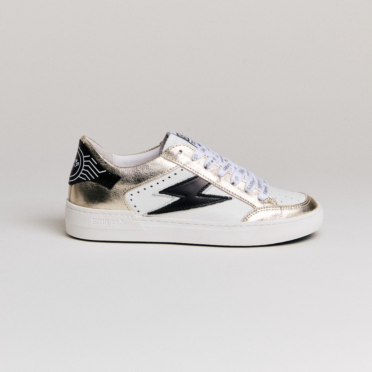 SMR Noubar D606 baskets blanc noir or cuir