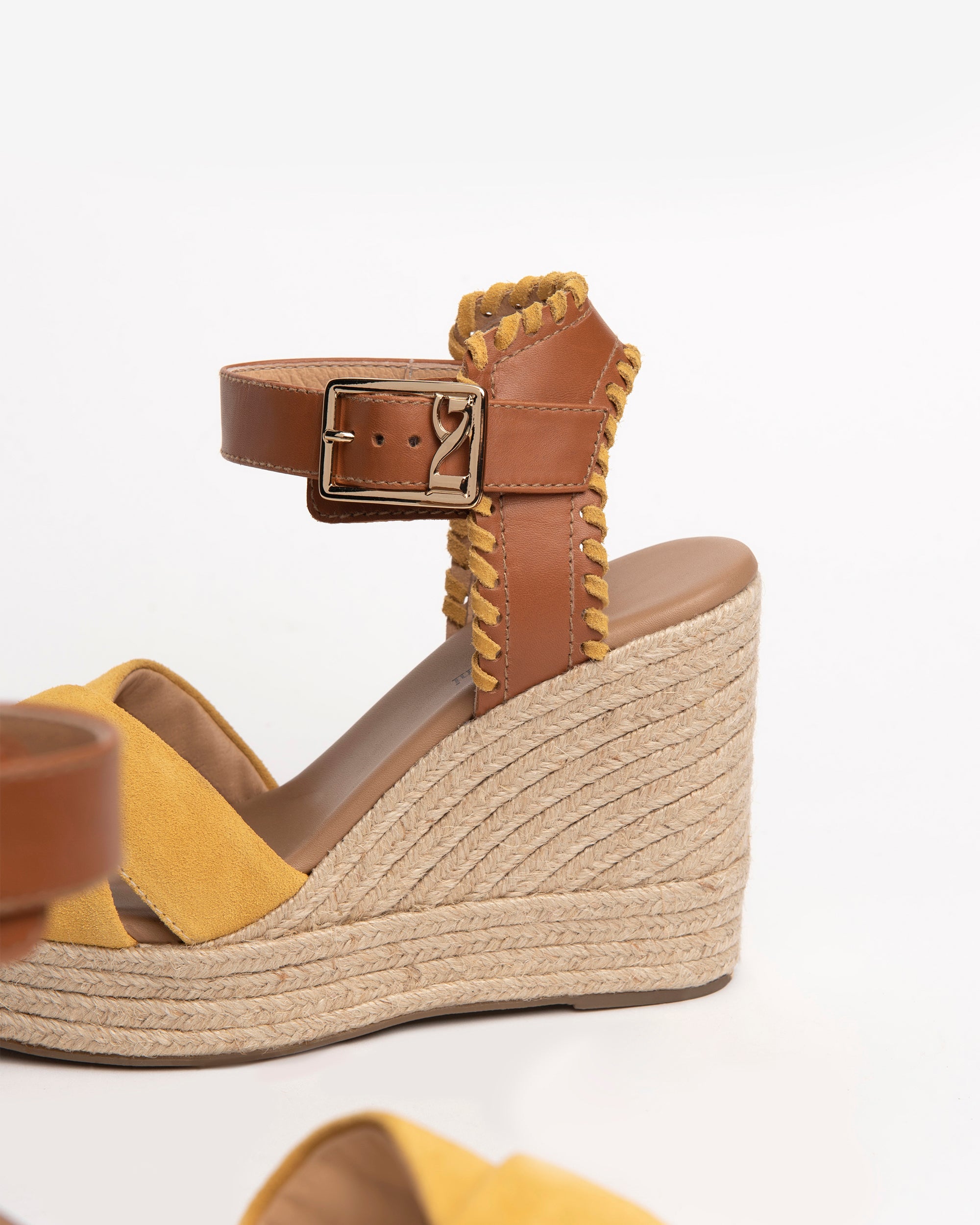 NeroGiardini Sandales compensées cuir boucle 10 cm corde