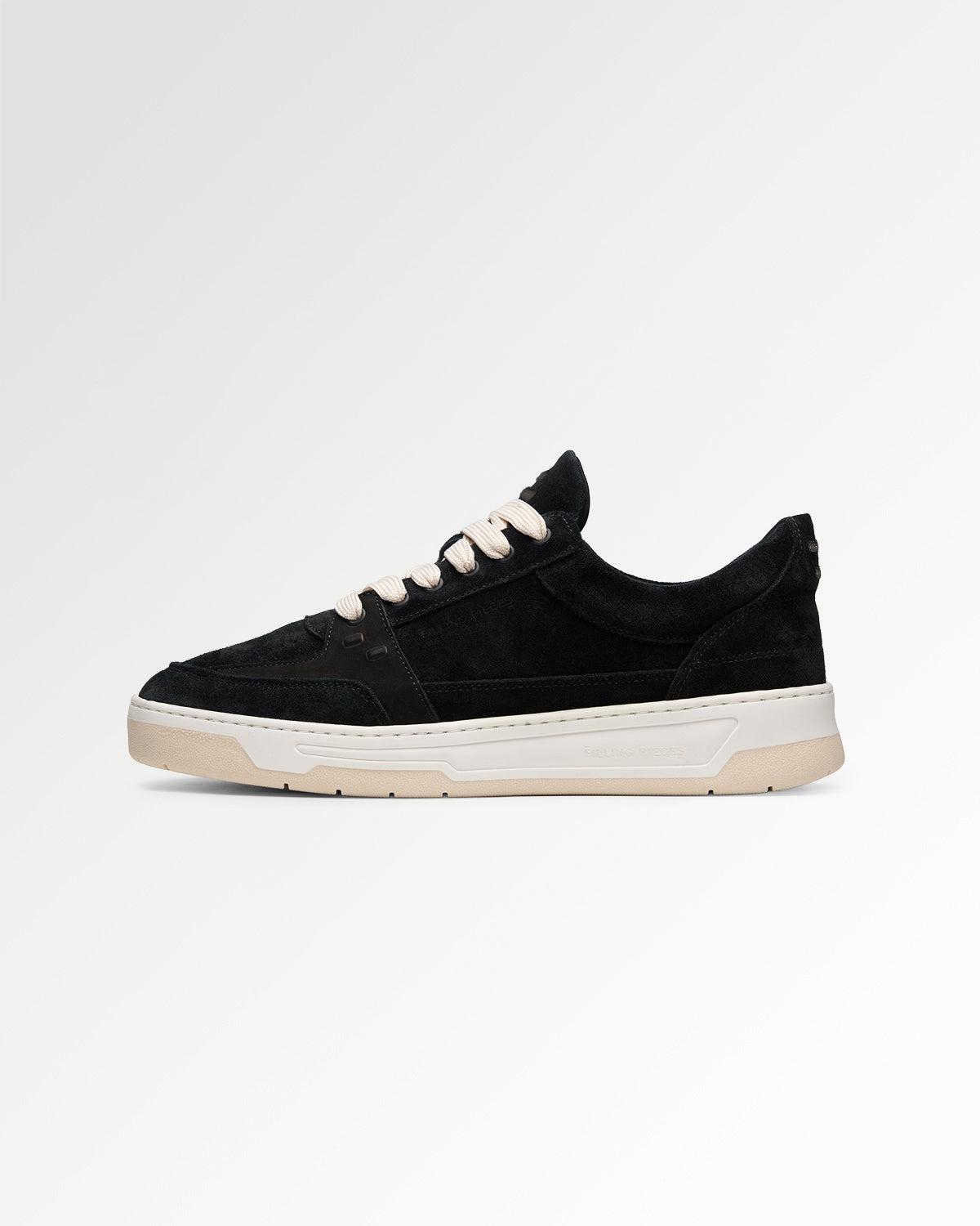Filling Pieces Low Vise Sneakers noires suède pointure 39-46