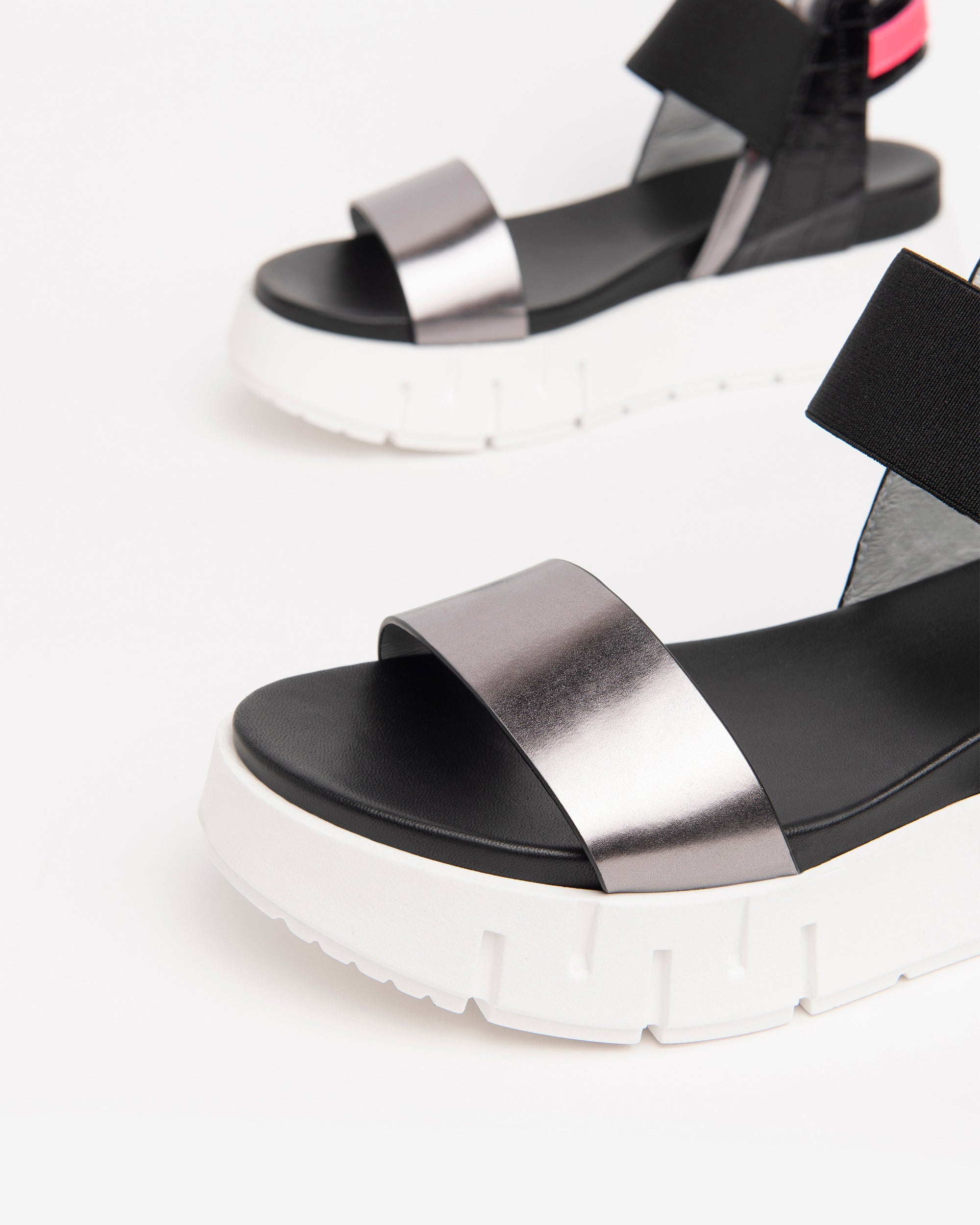 NeroGiardini Sandales Femme Cuir Miroir Croco 35-41