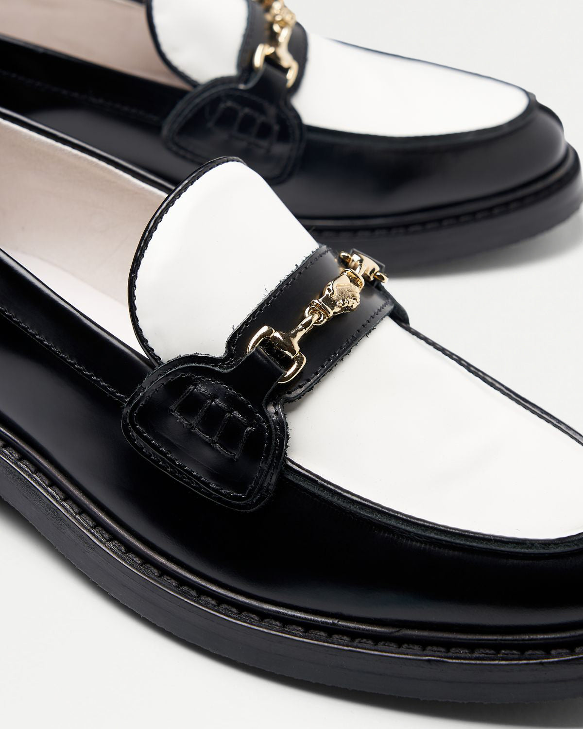 Filling Pieces Loafer Polido mocassin cuir blanc noir