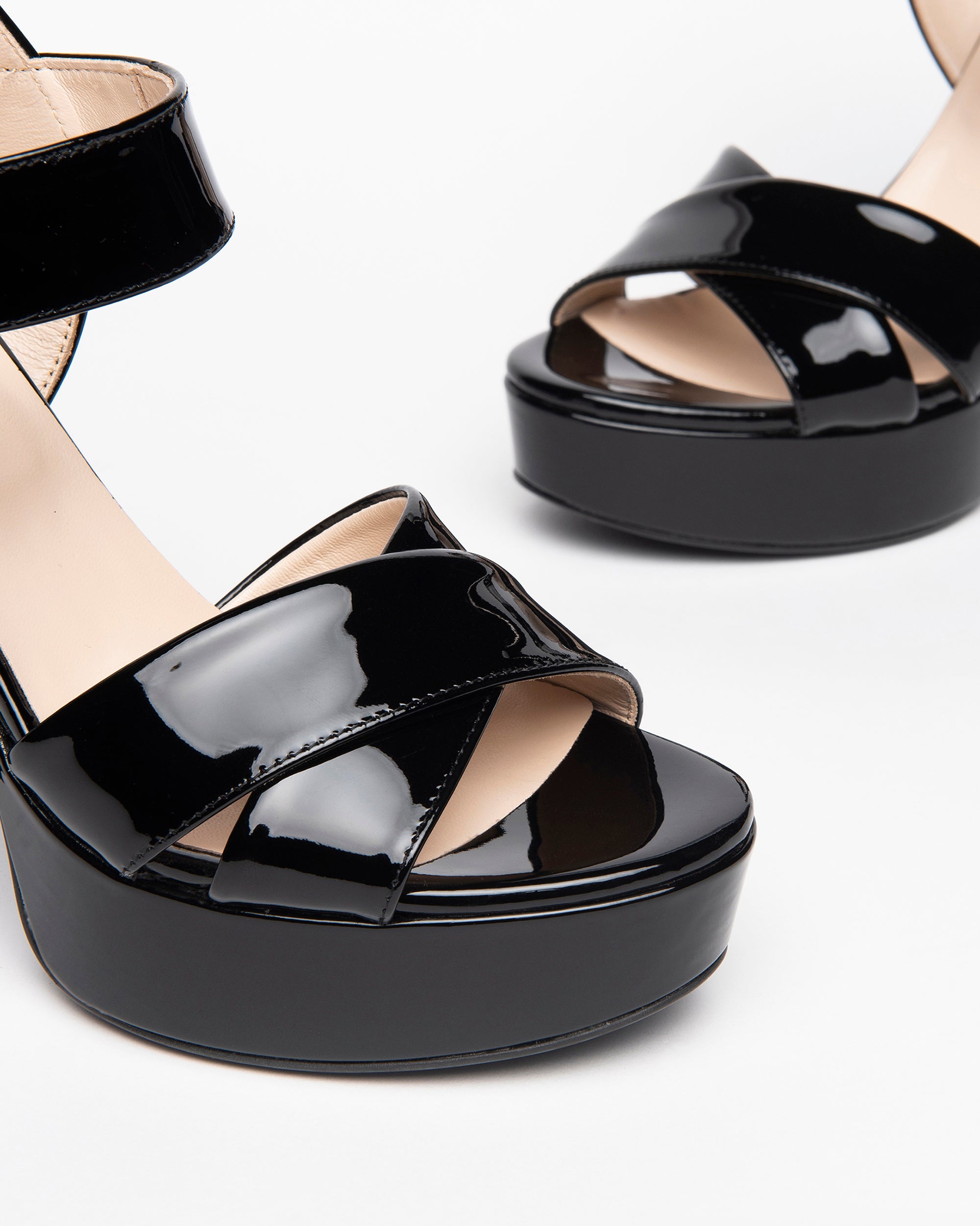 NeroGiardini Sandales femme vernis brillant