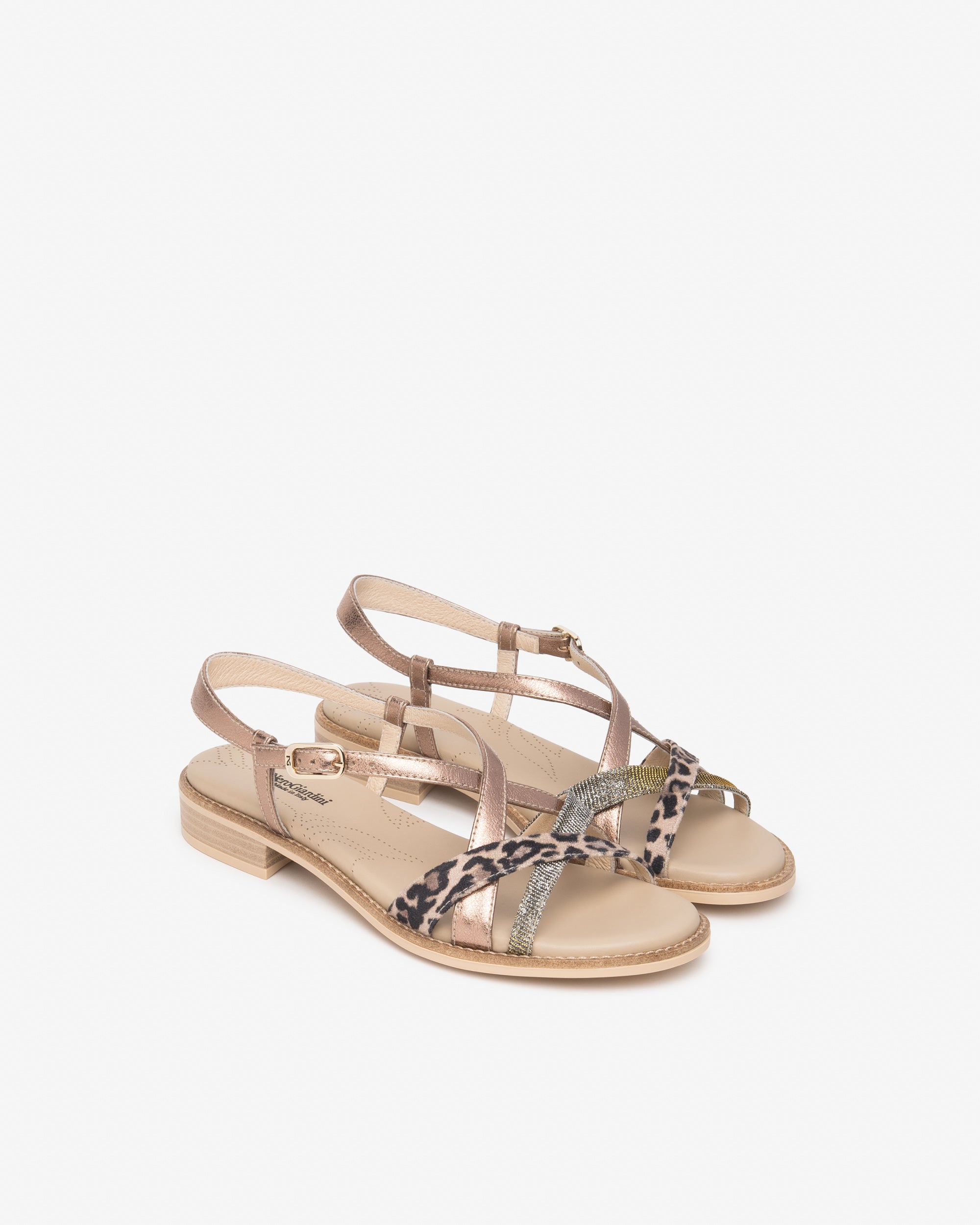 NeroGiardini Sandales sandales femme cuir technique 38