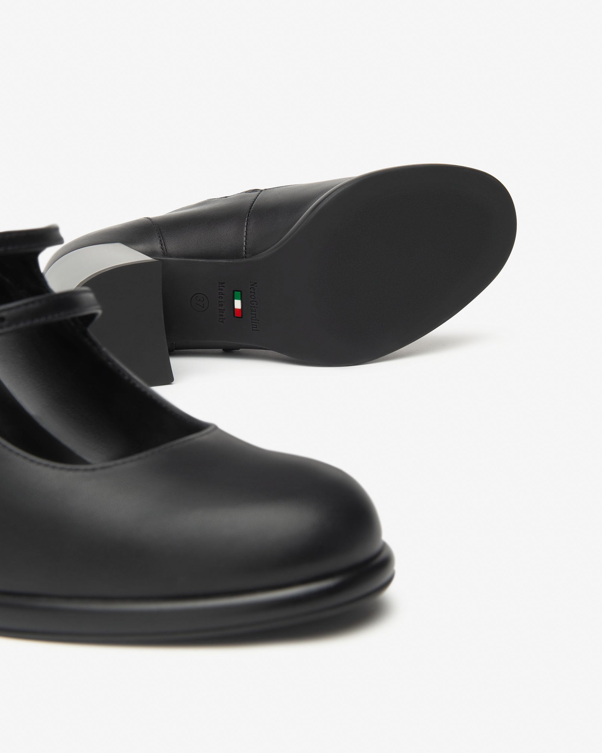 NeroGiardini Escarpins Femme Cuir Mary Jane 38