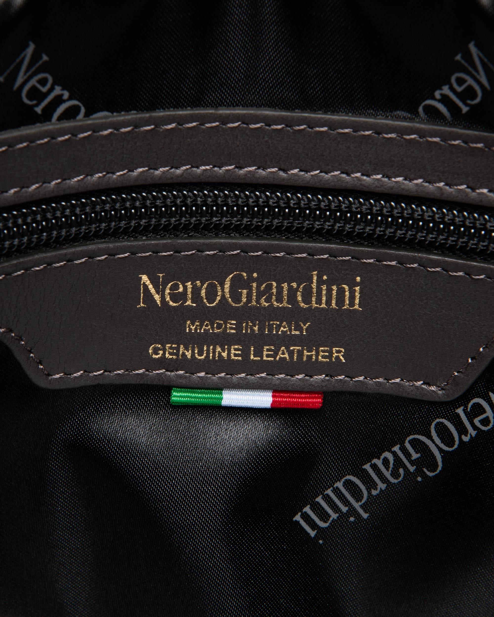 NeroGiardini Sac Bowling Femme Daim Franges