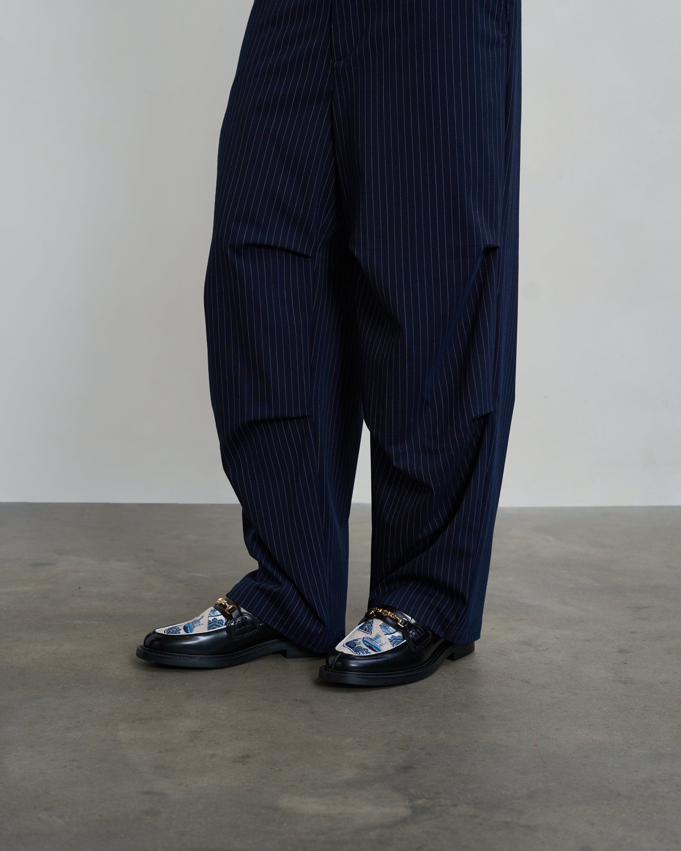 Filling Pieces Drapy Pants Pinstripe Blue pantalon bleu marine