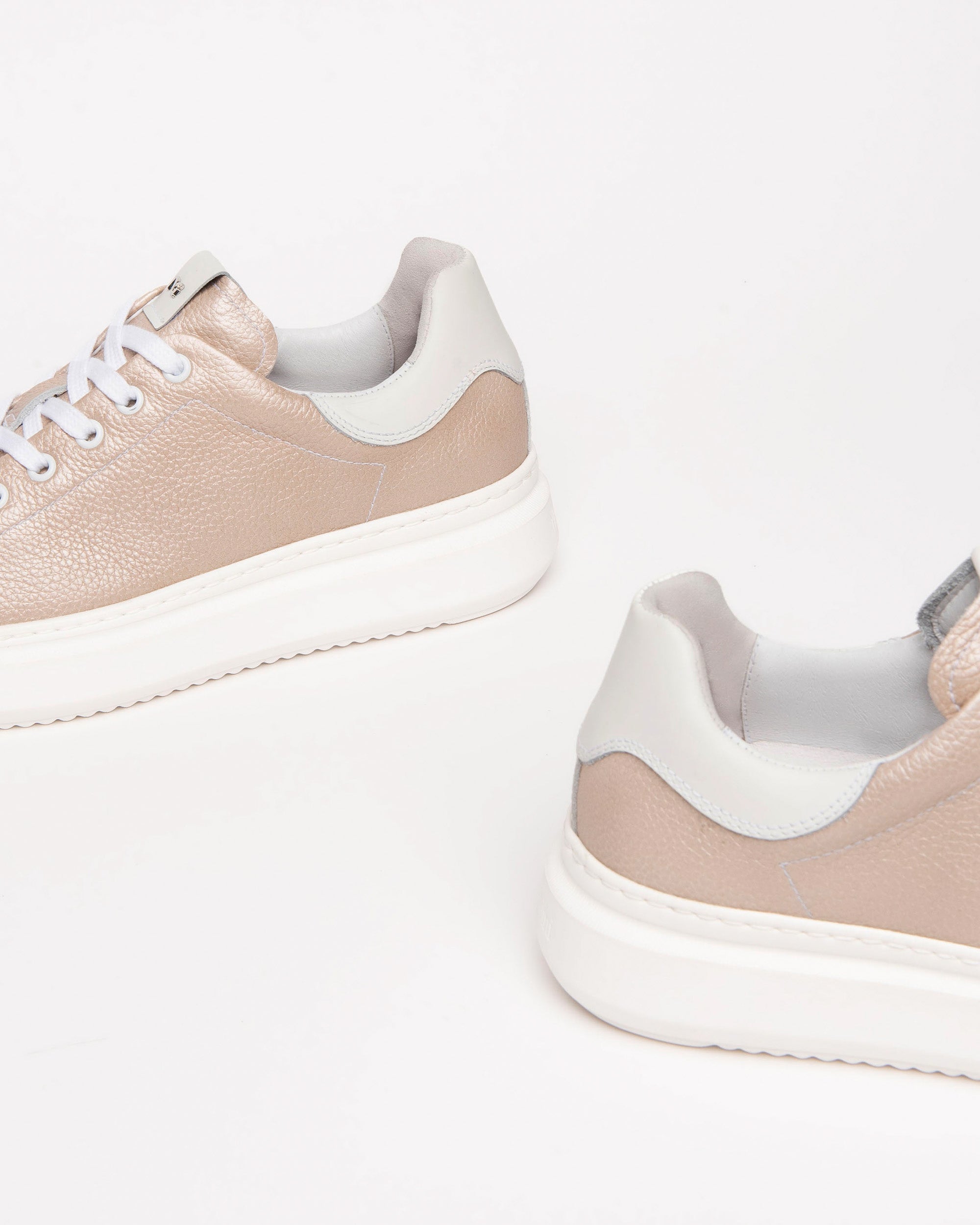 Nerogiardini Sneakers Femme Cuir Confort Été