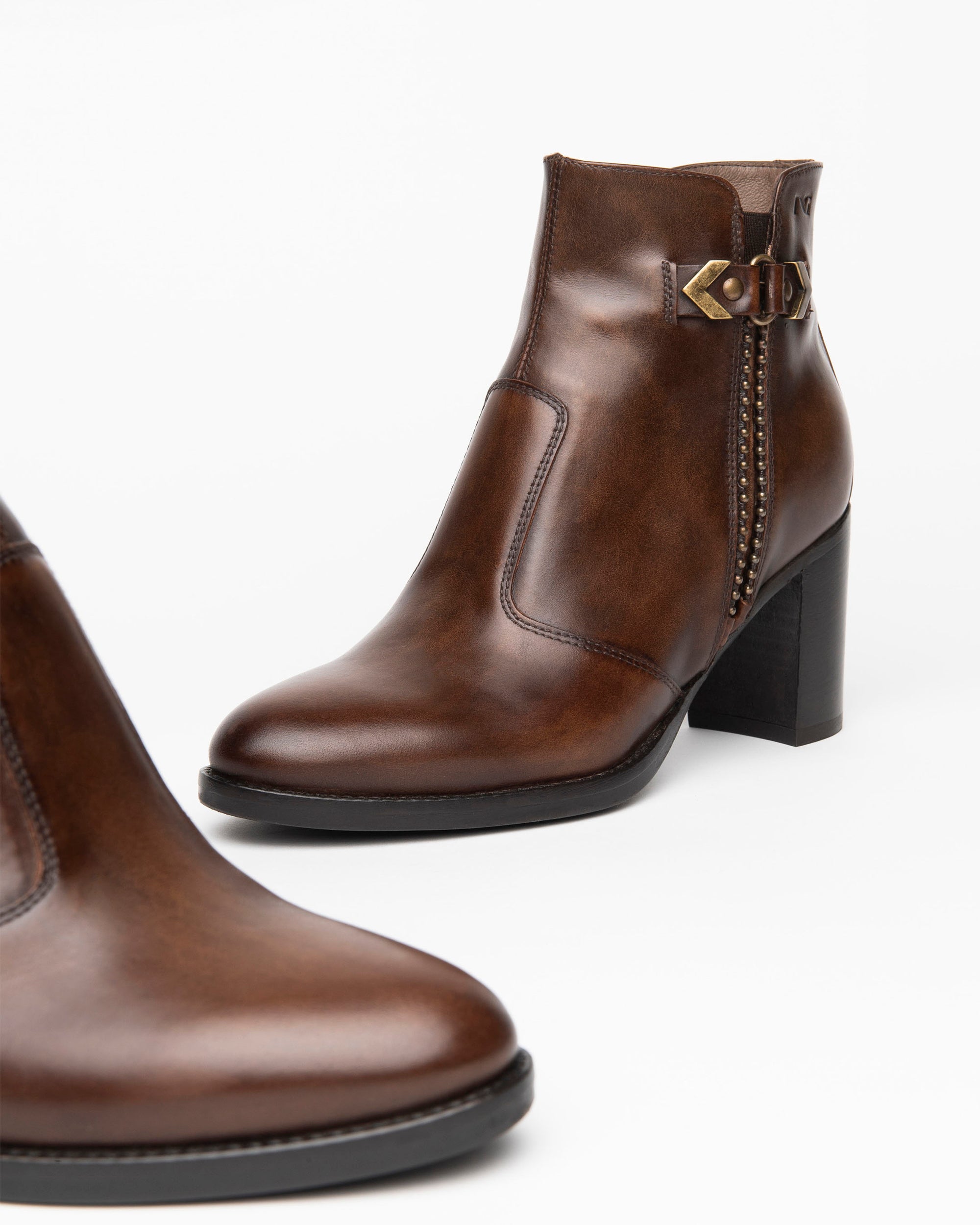 NeroGiardini Bottines Femme Cuir Talon 7,5 cm