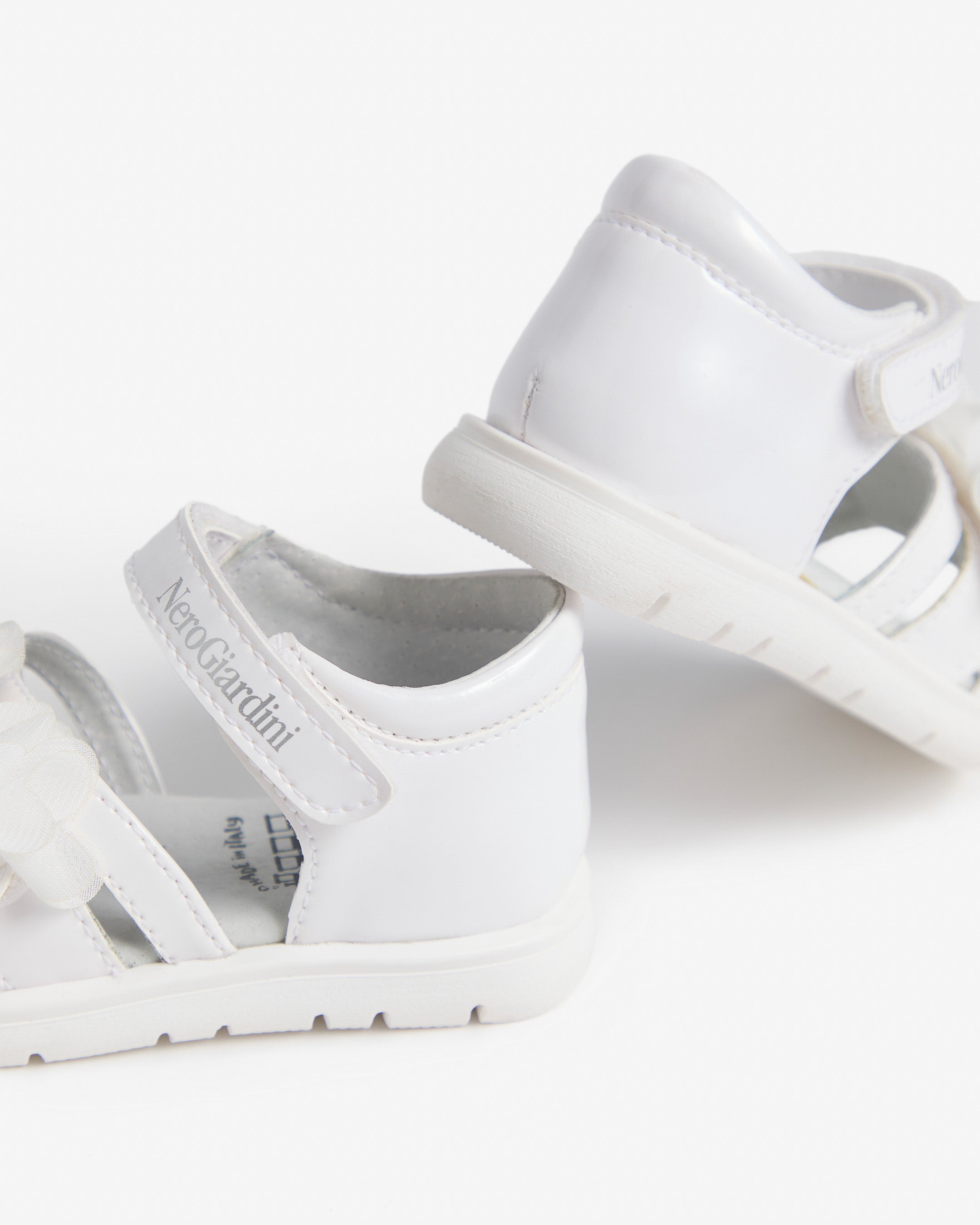 NeroGiardini Sandales Junior Fille Cuir 19-24