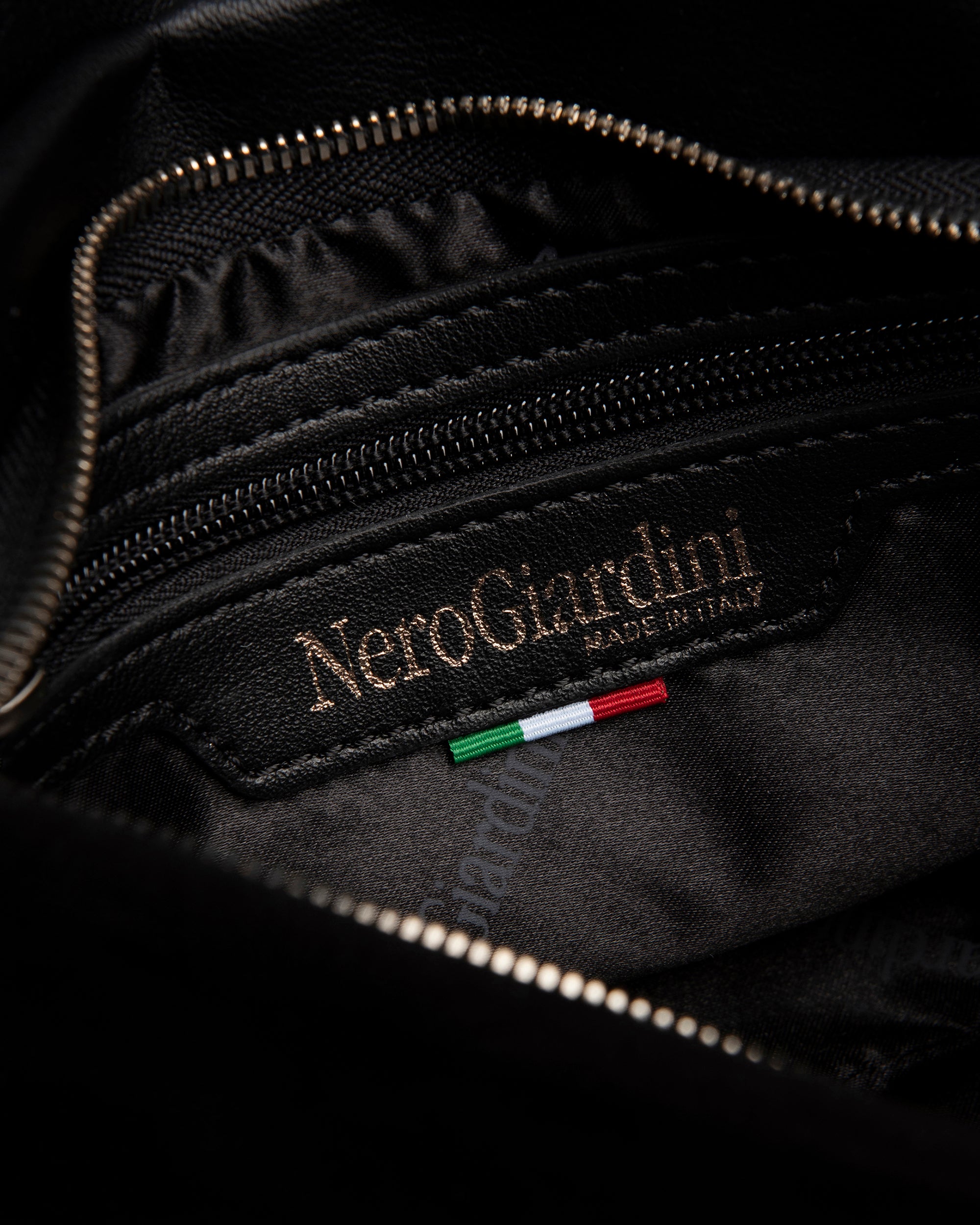 NeroGiardini Sacs pochette femme cuir soirée