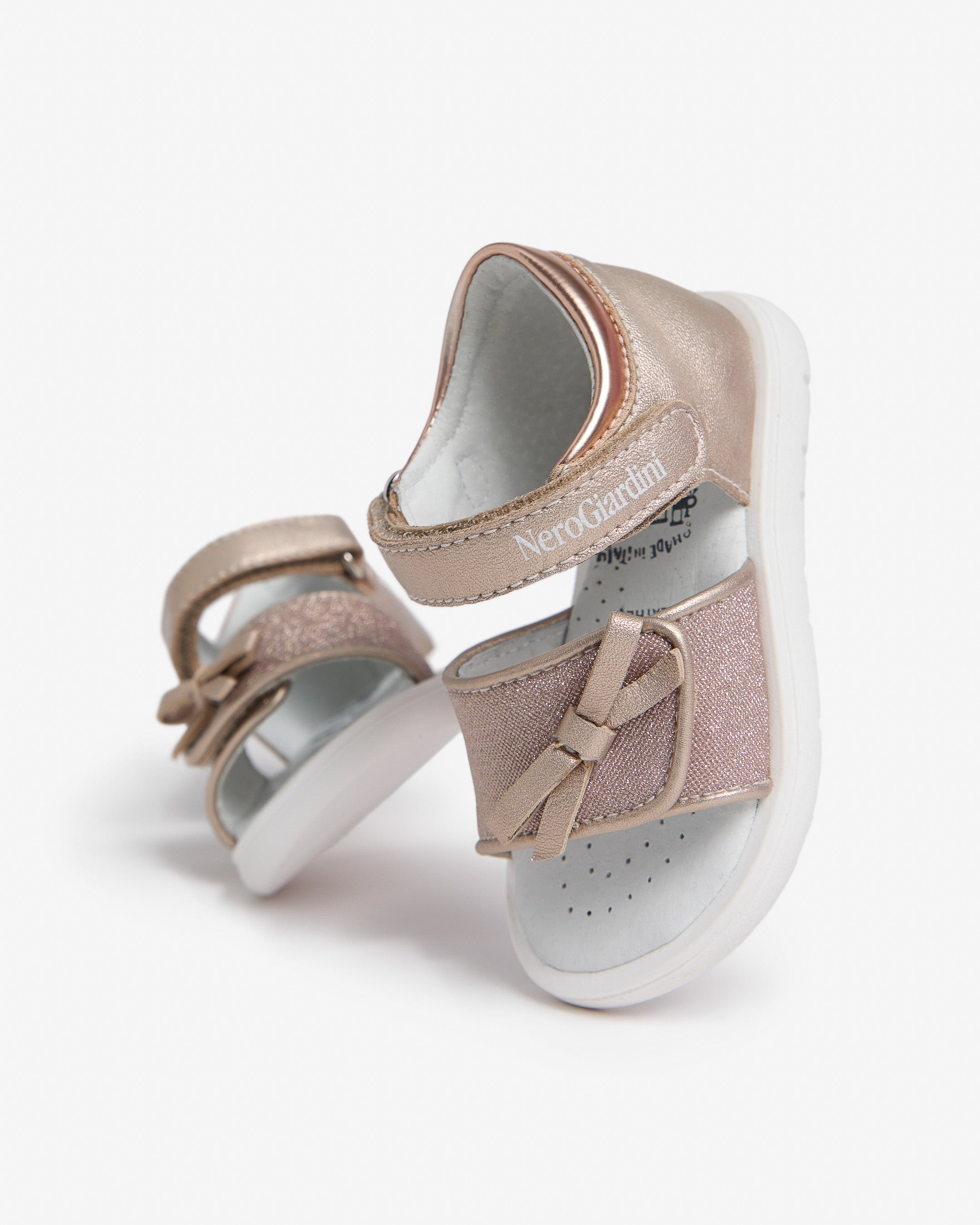 NeroGiardini Sandales Junior Fille Technique Cuir 19-24
