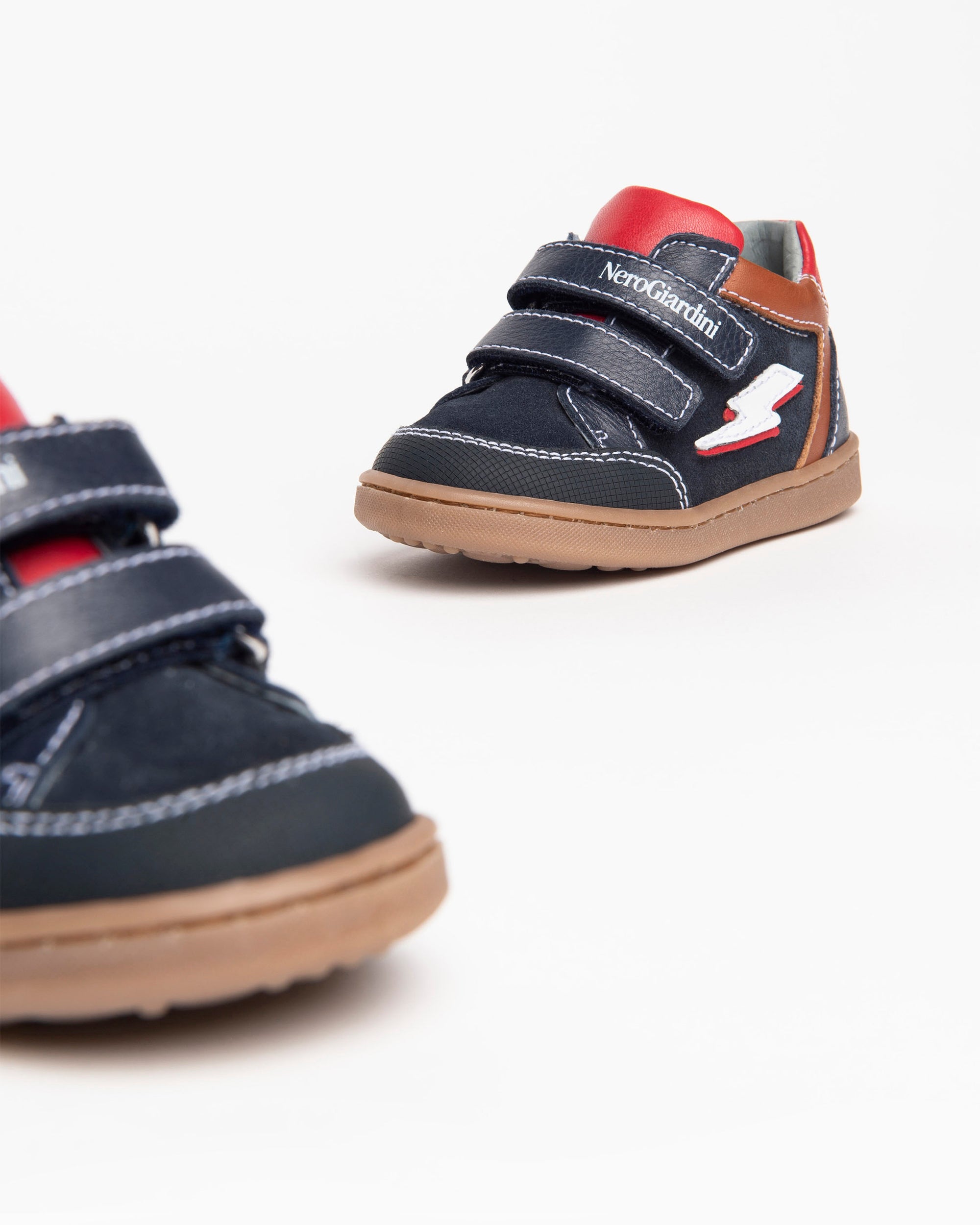 Nerogiardini Sneakers Baby Garçon Daim Scratch Léger