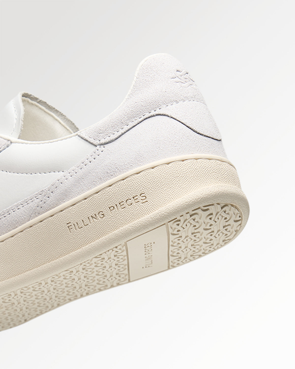 Filling Pieces Low Tide sneakers blanches cuir suède