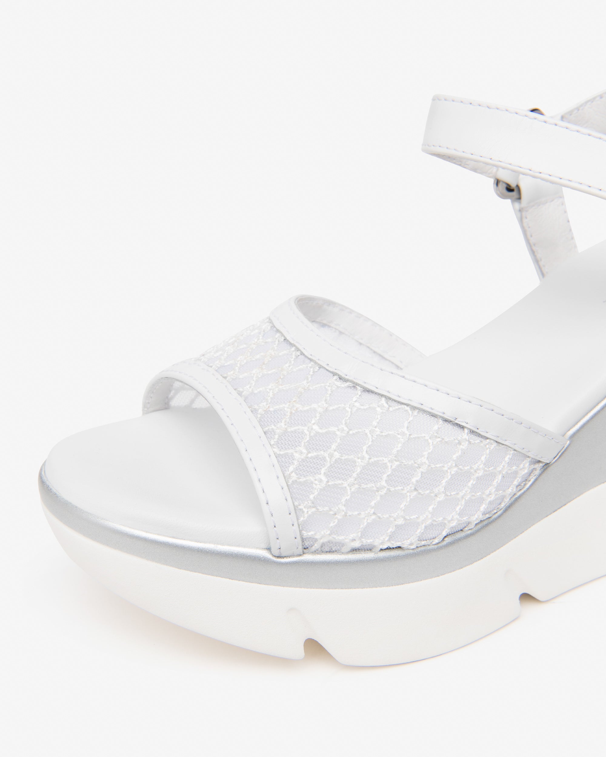 NeroGiardini Sandales Femme Cuir Toile Confort Ville