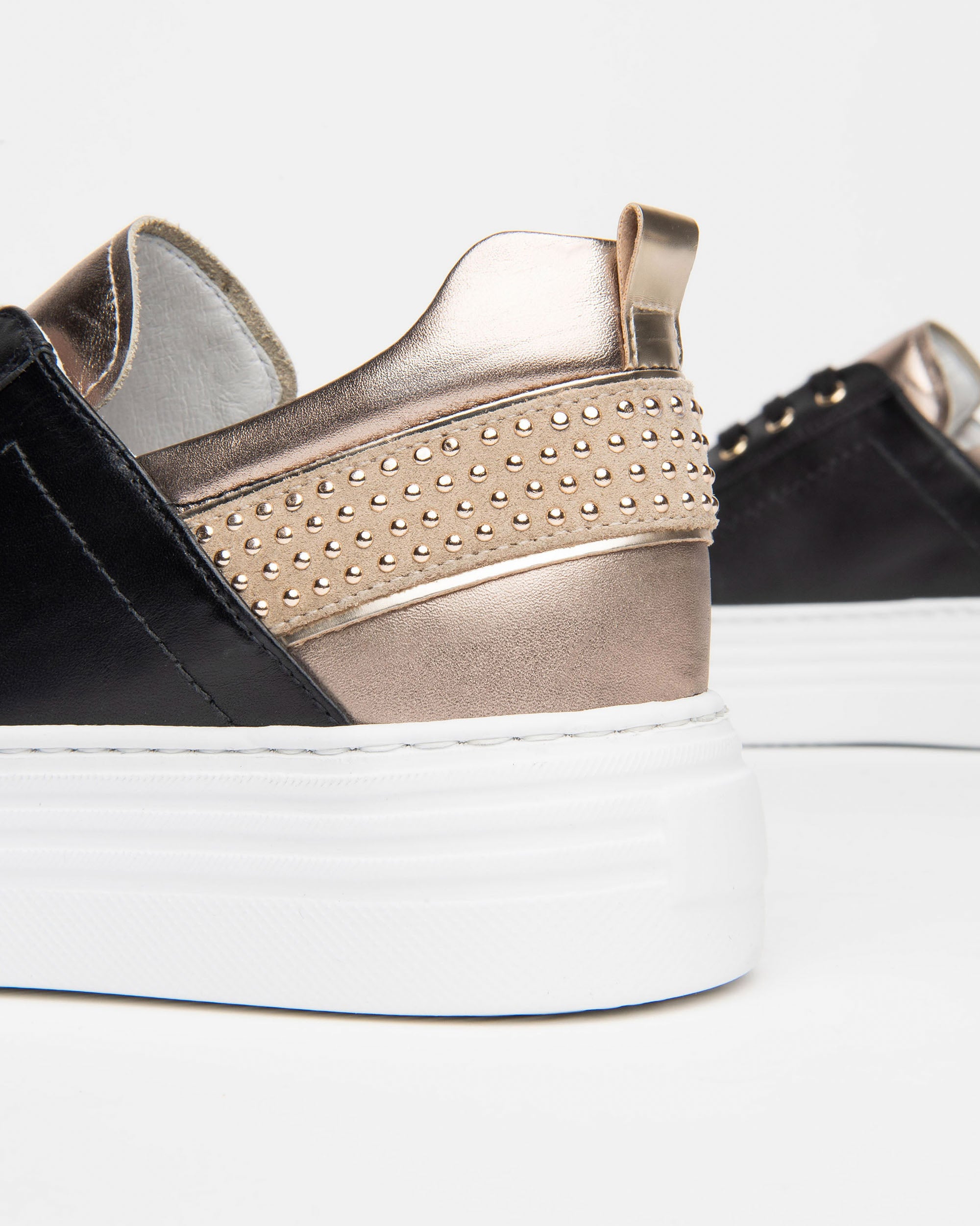NeroGiardini Sneakers Femme Cuir Velours 38 Confort