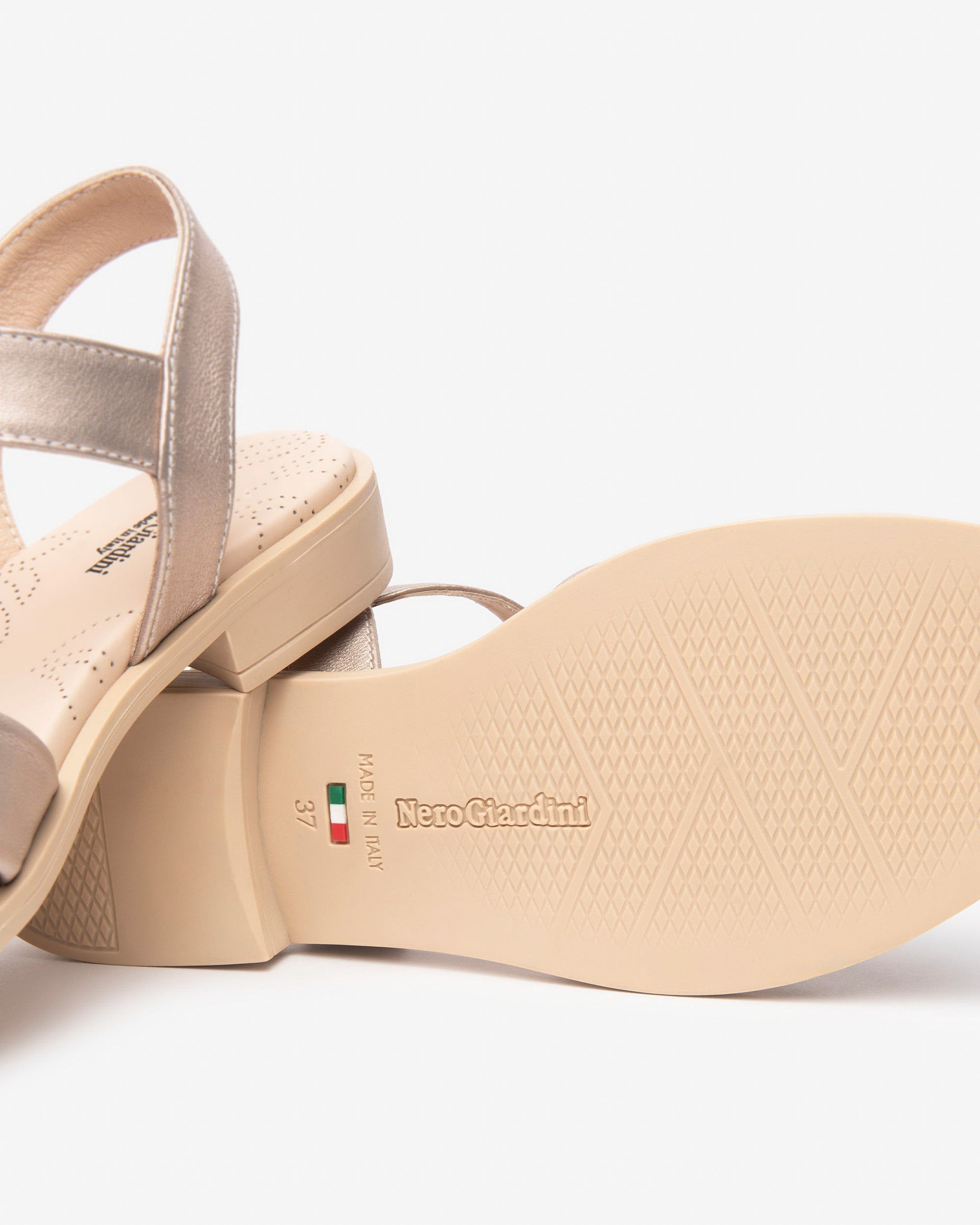 NeroGiardini Sandales Femme Cuir Confort Pointure 38