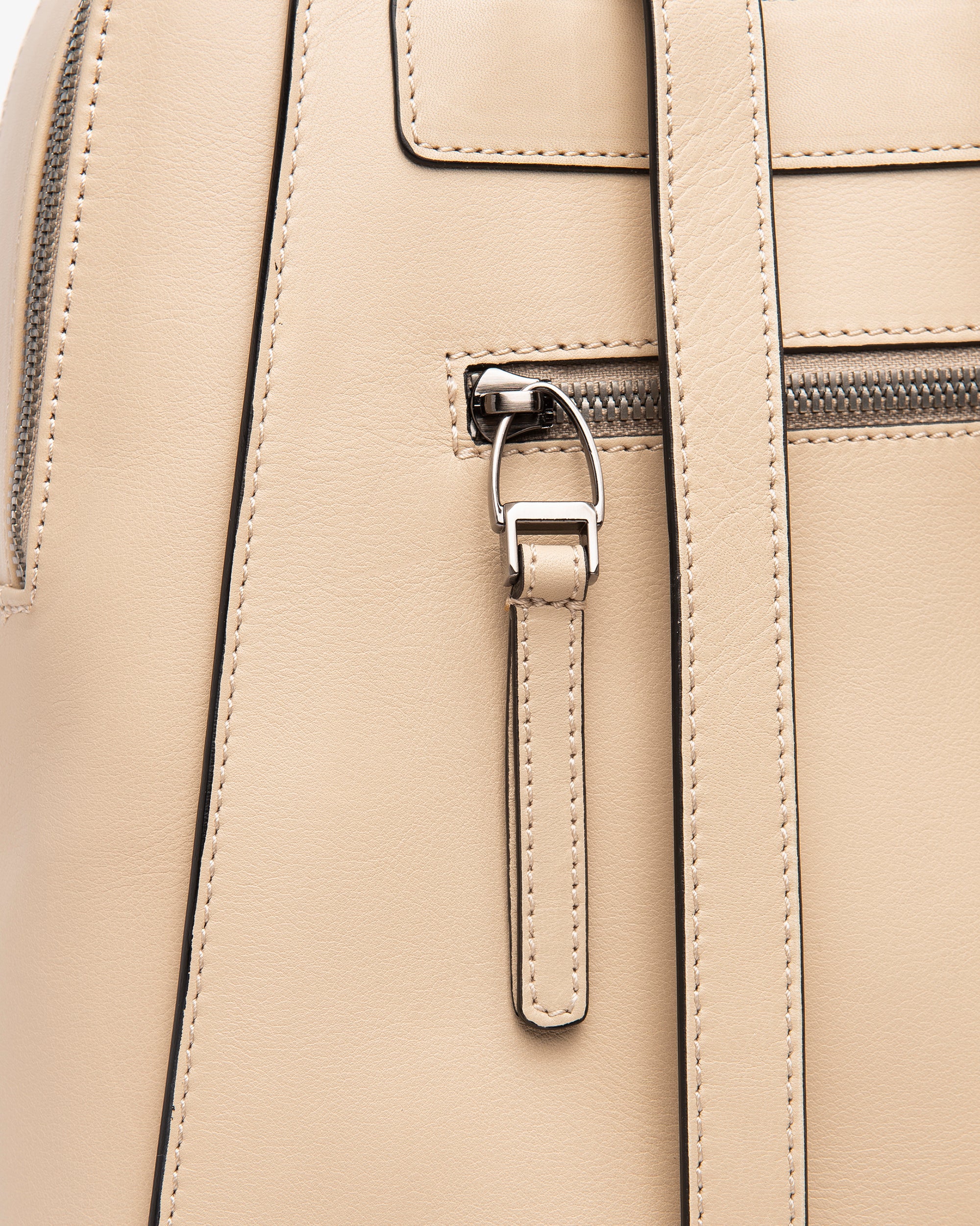 NeroGiardini Sacs Femme Matière Technique Sac à Dos