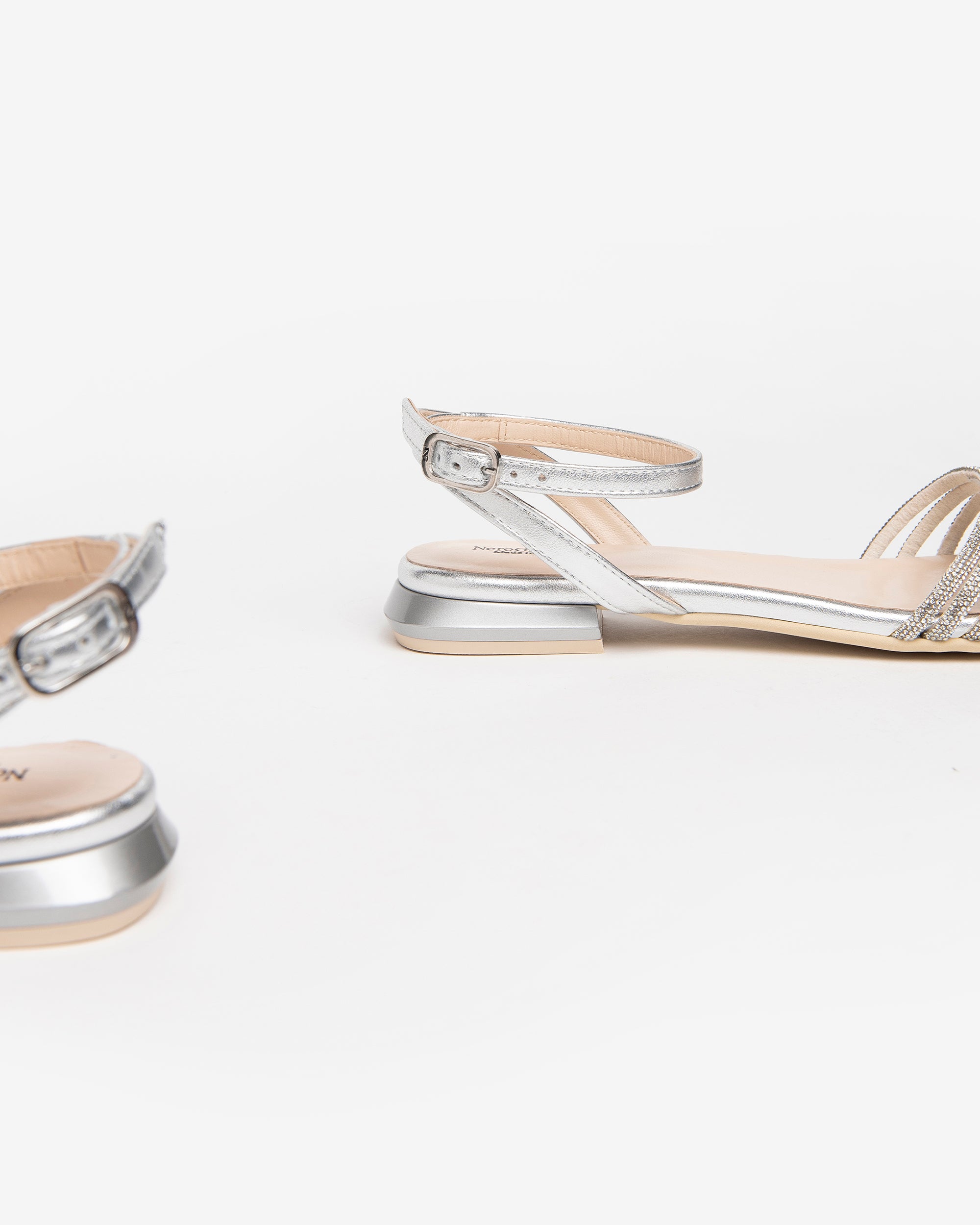 NeroGiardini Sandales femme cuir élégantes