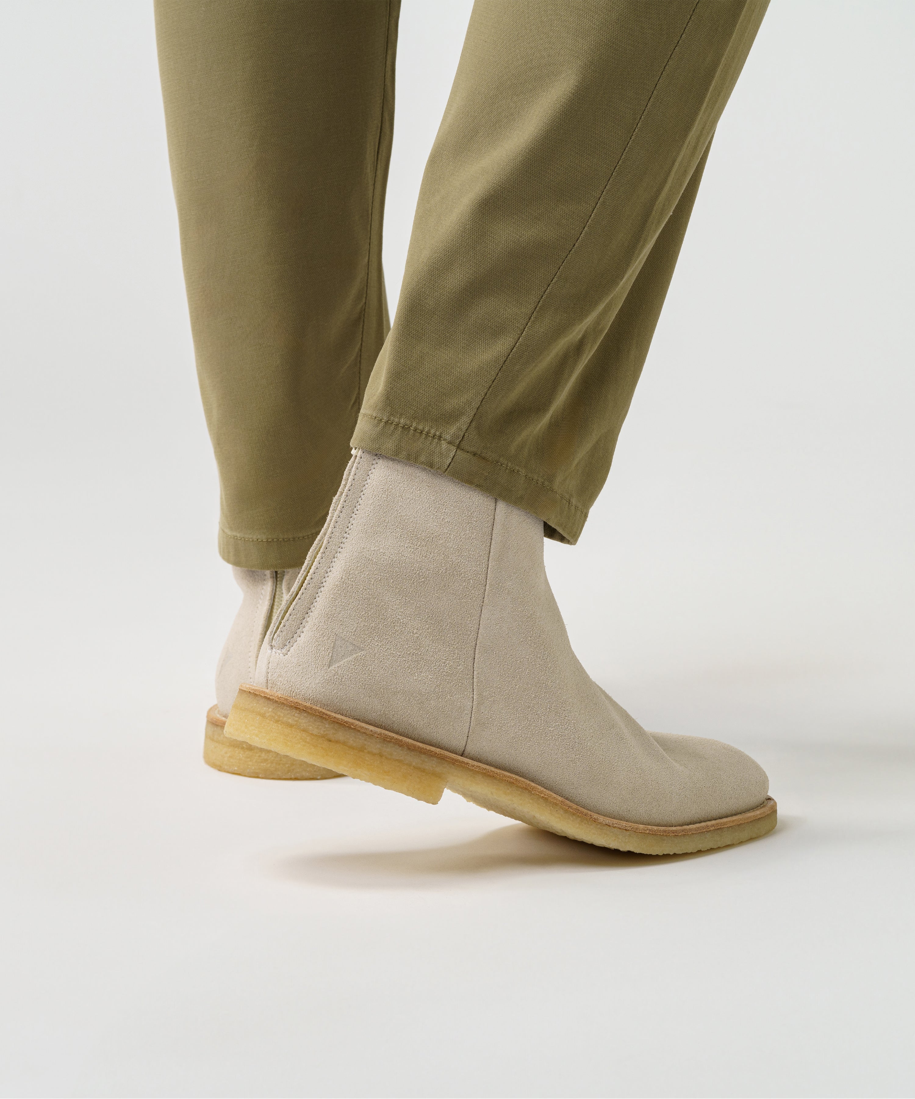 JAK Villa bottines suède off-white 43 zip unisexe