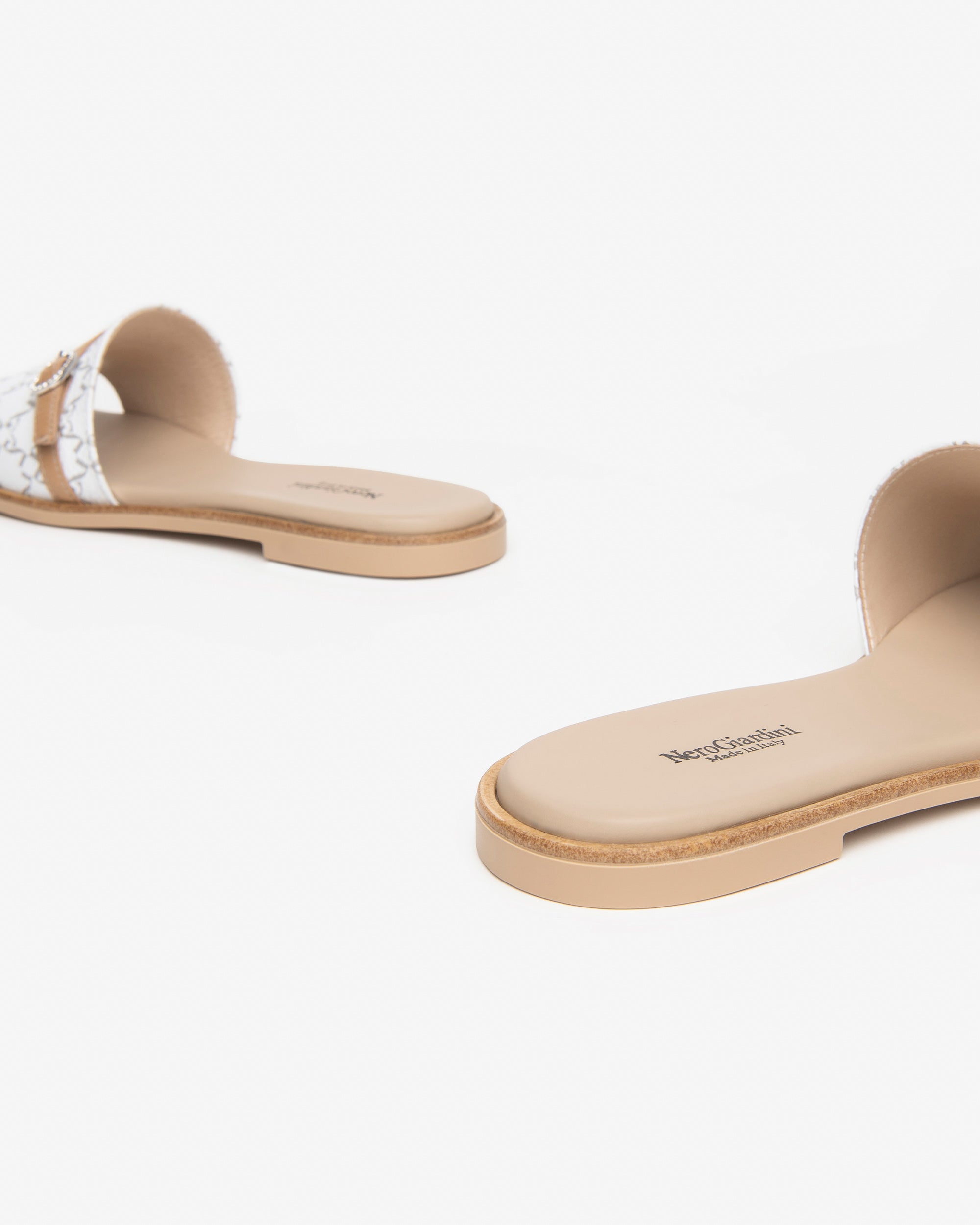 NeroGiardini Mules Femme Cuir Tissu Technique 38