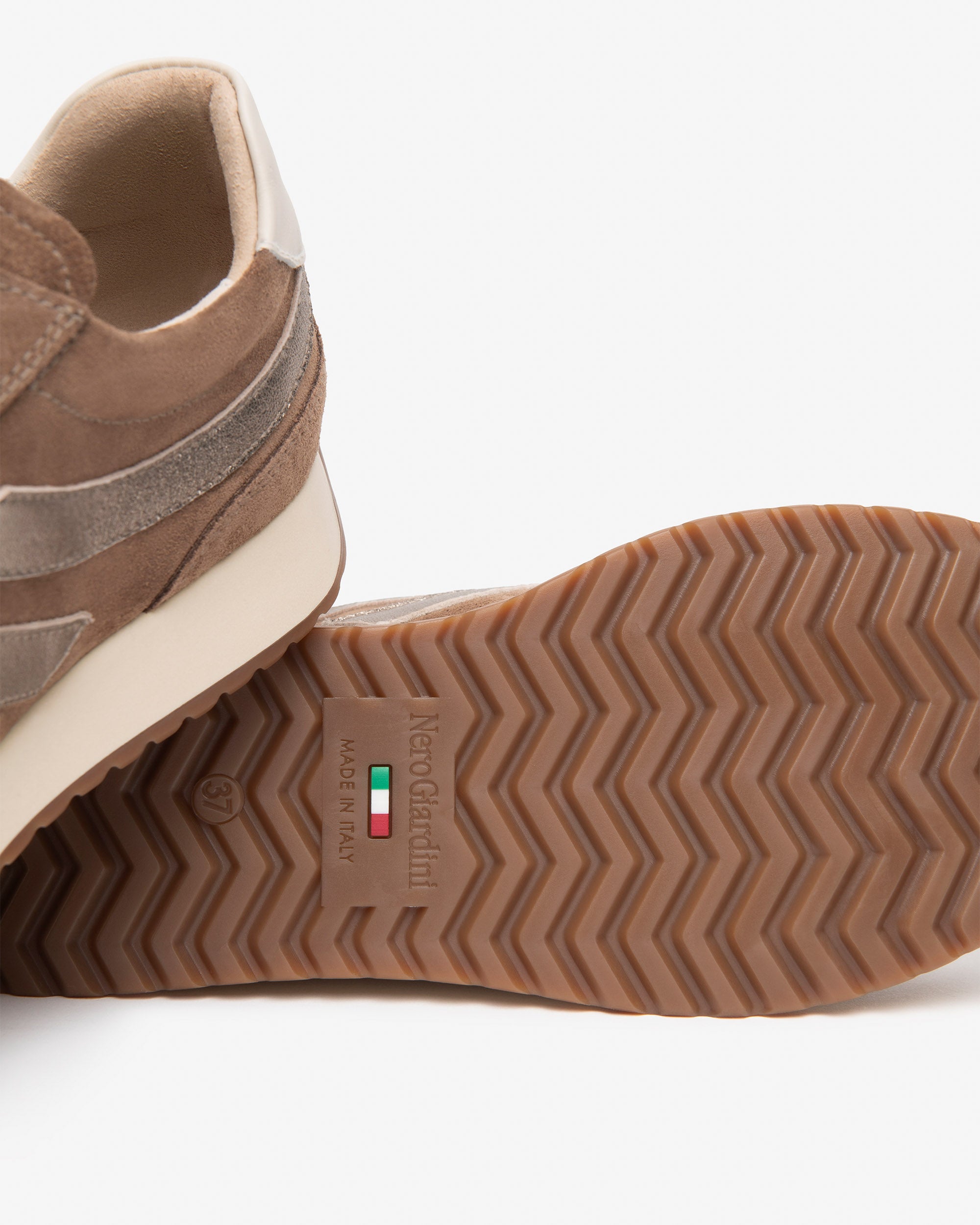 NeroGiardini Sneakers Femme Cuir Velours Daim Lacets