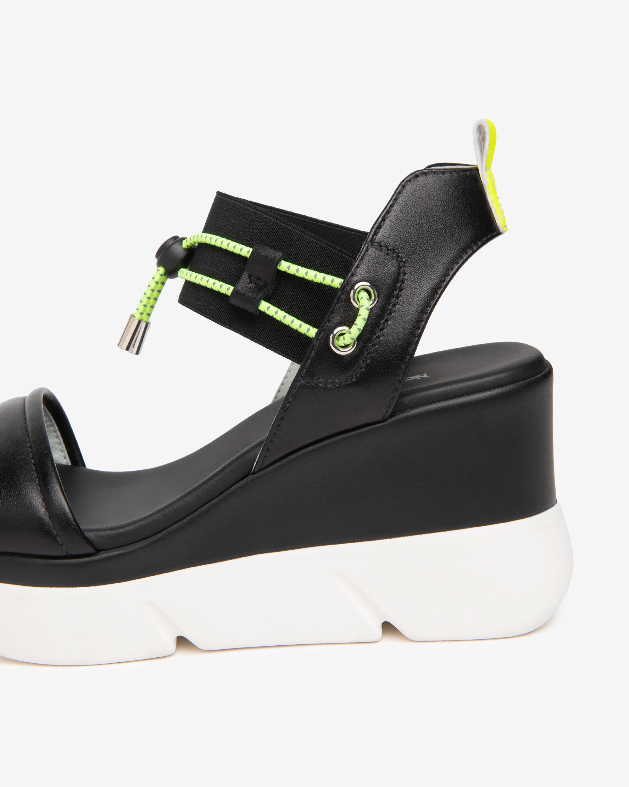 NeroGiardini Sandales Femme Cuir Technique Été Ville