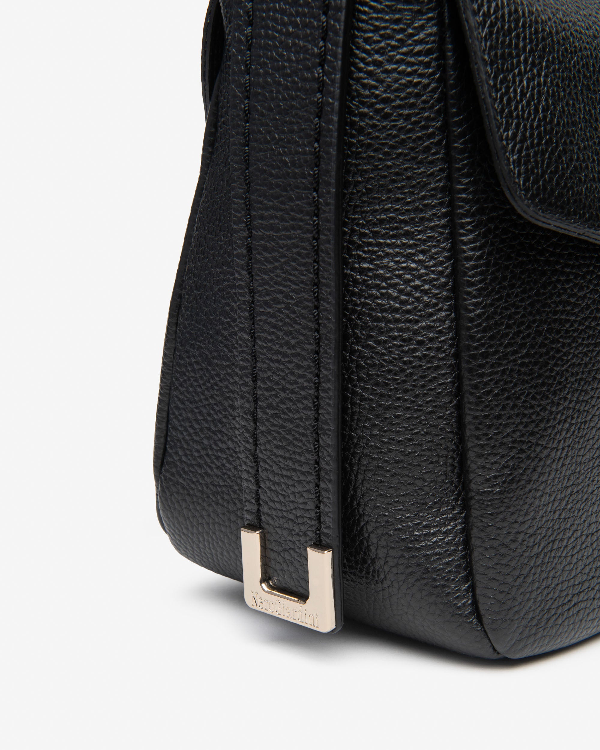 NeroGiardini Sac Épaule Femme Cuir Souple Doré