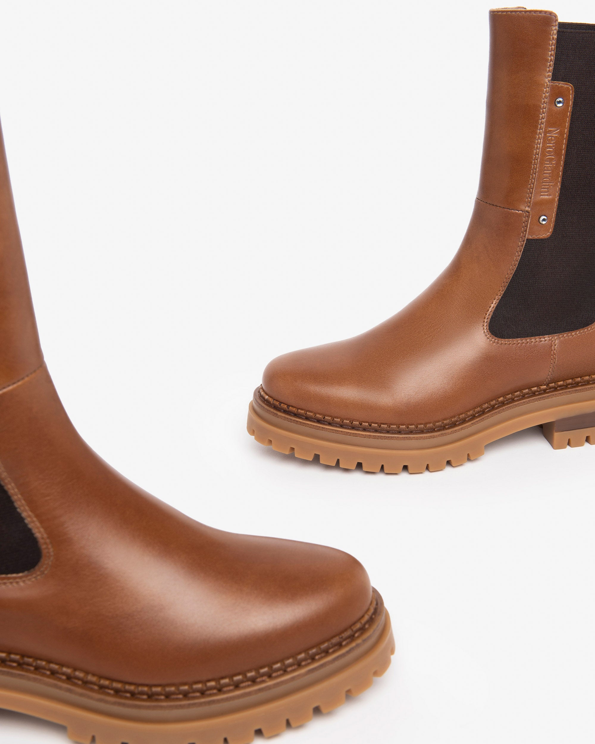 NeroGiardini Bottines Chelsea cuir femme automne-hiver