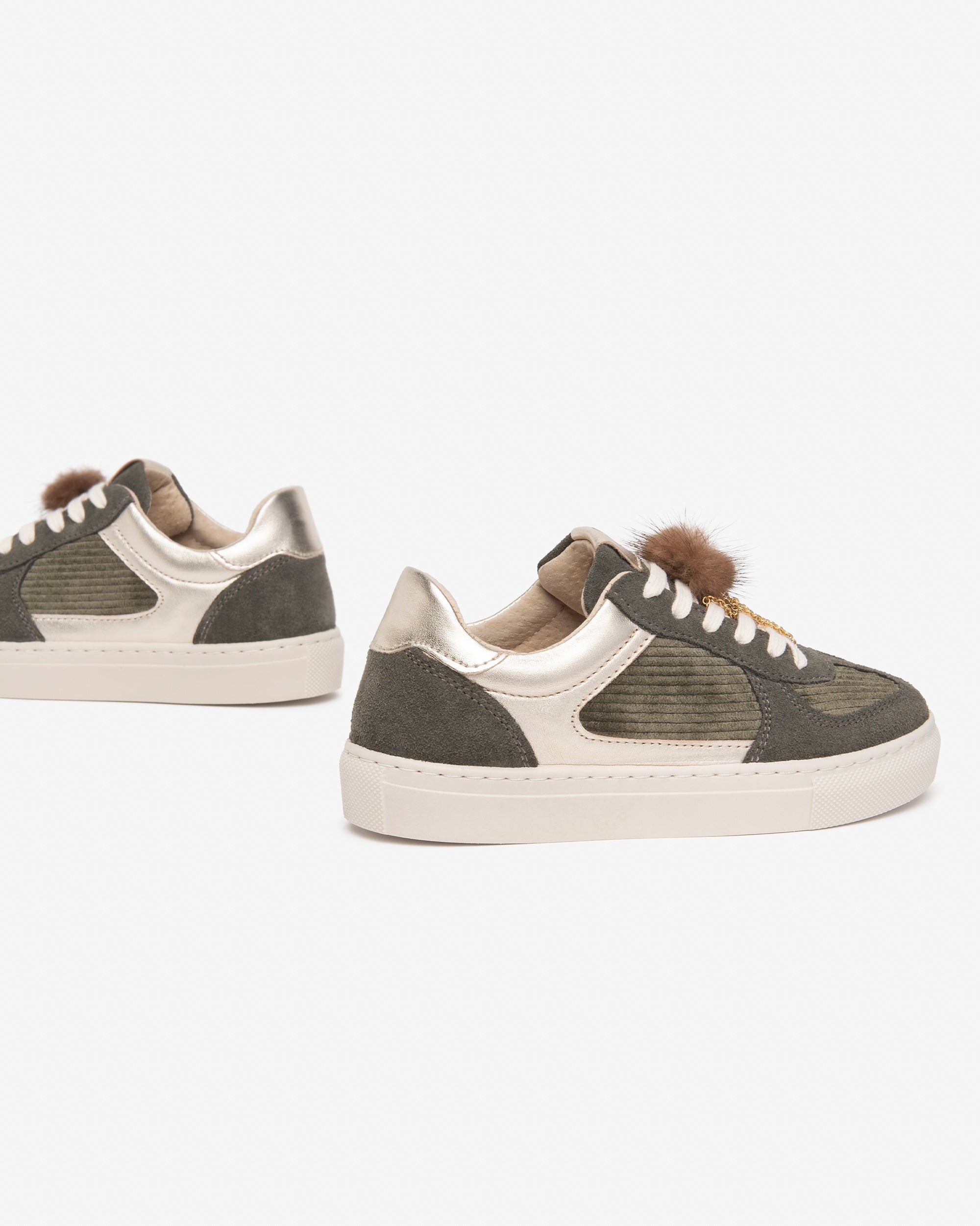 NeroGiardini Sneakers Teen baskets fille daim tissu pompon