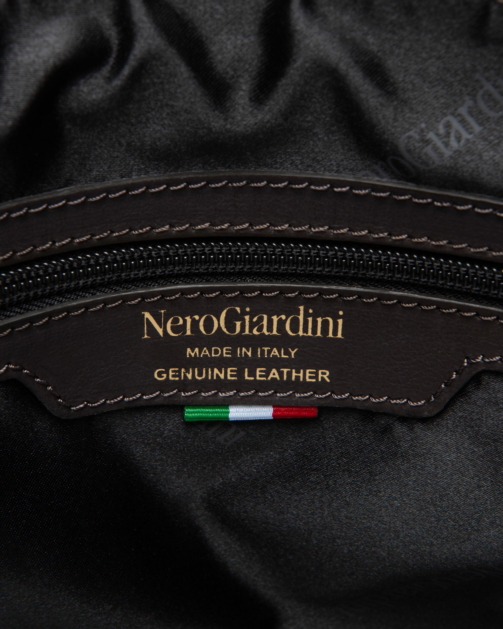 NeroGiardini Sacs Femme Cuir Daim Bandoulière