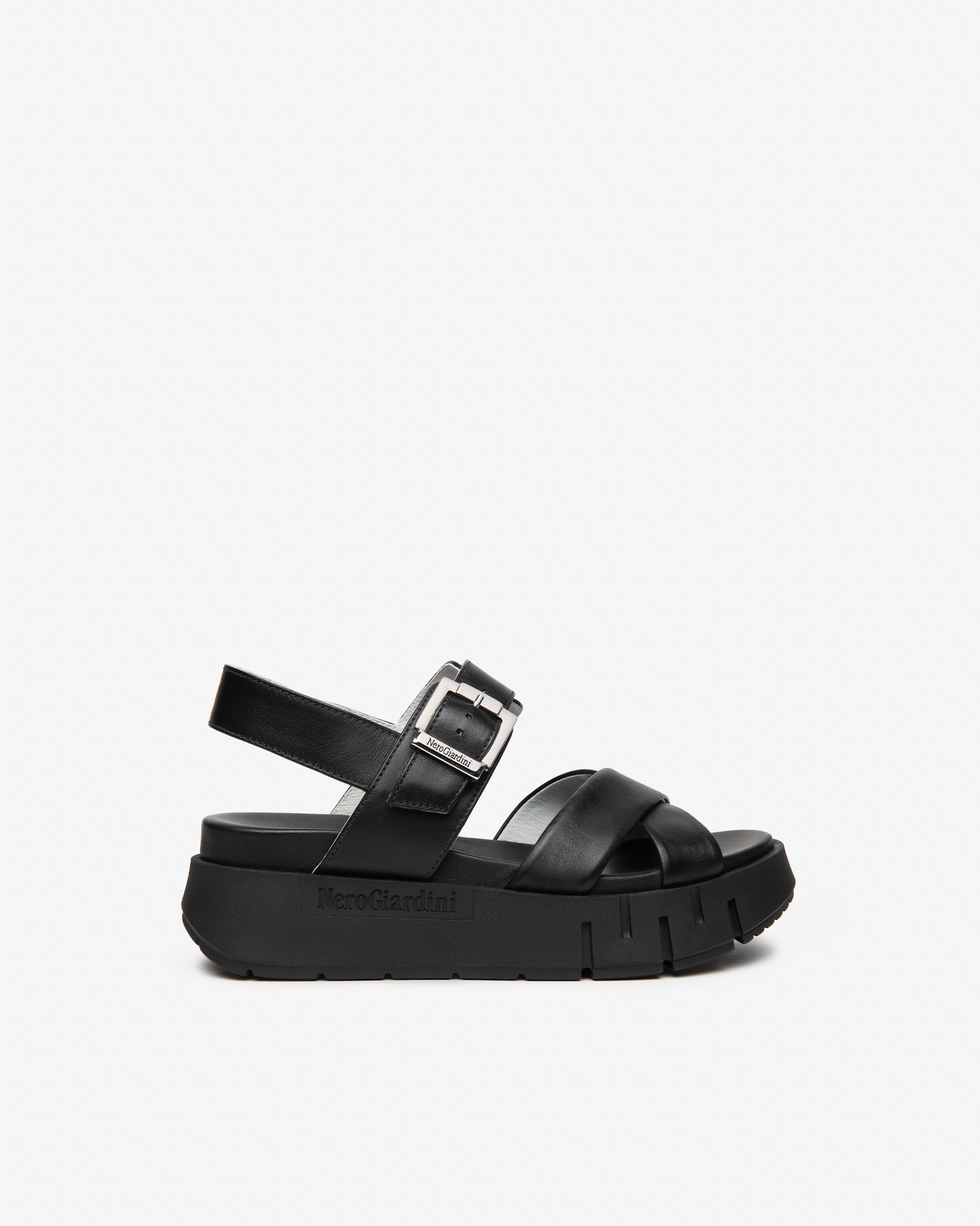 NeroGiardini Sandales Femme Cuir 37 Été Ville