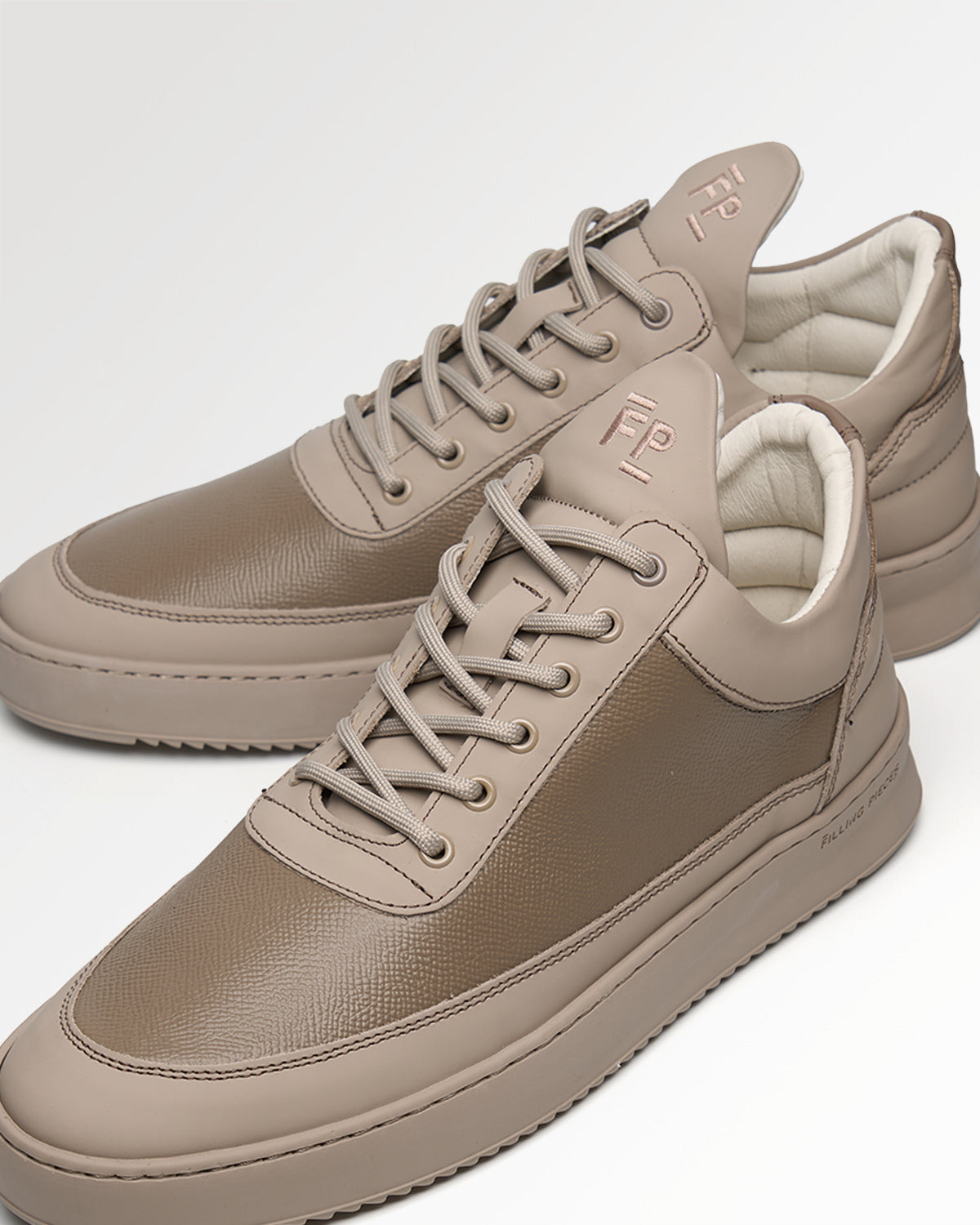 Filling Pieces Low Top Tech Crumbs Sneakers Pure Cuir 43