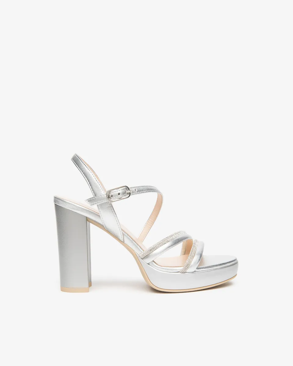 NeroGiardini Sandales Femme en Cuir sandales cuir made in Italy