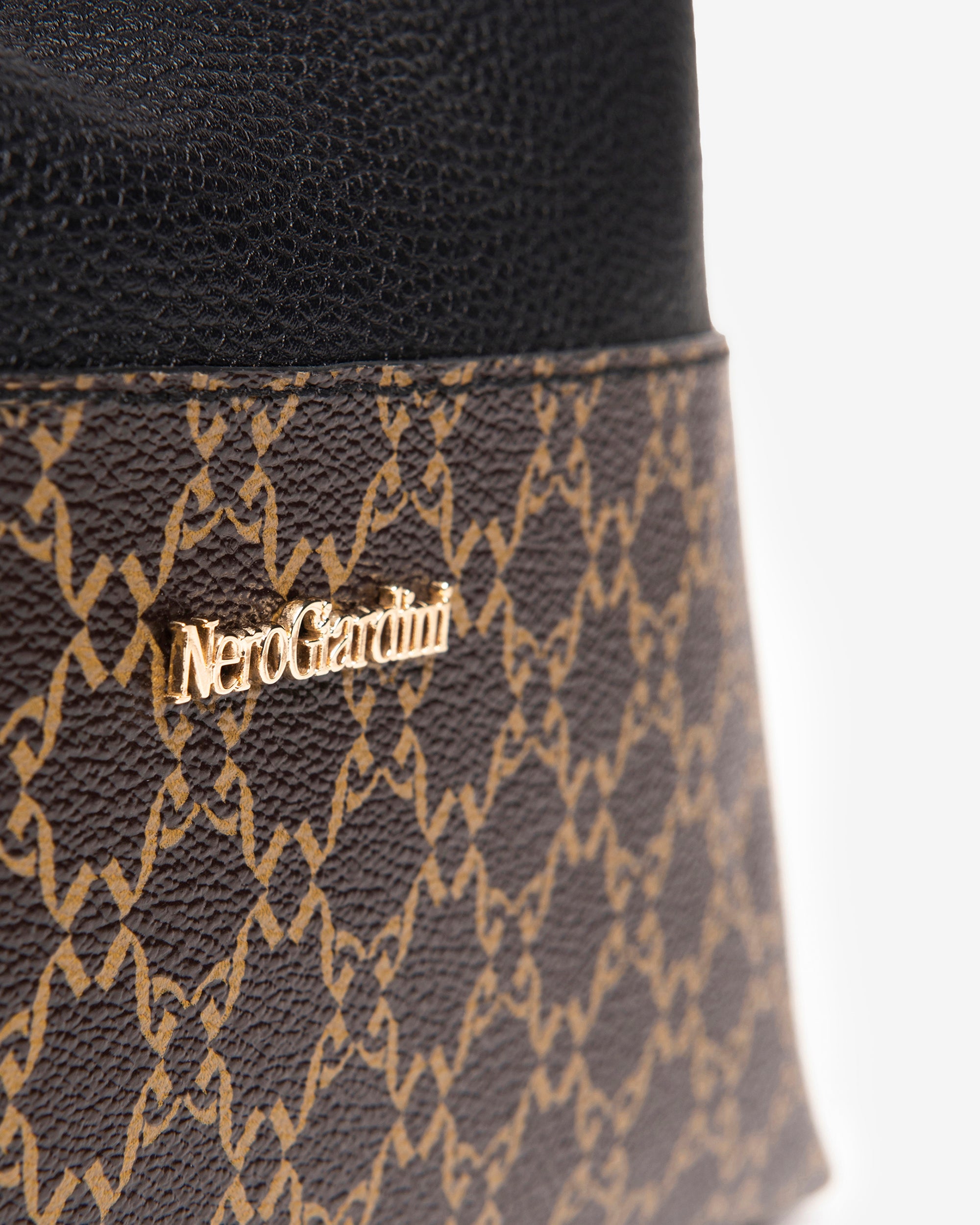 NeroGiardini Sacs Besace Femme Matière Technique PZ