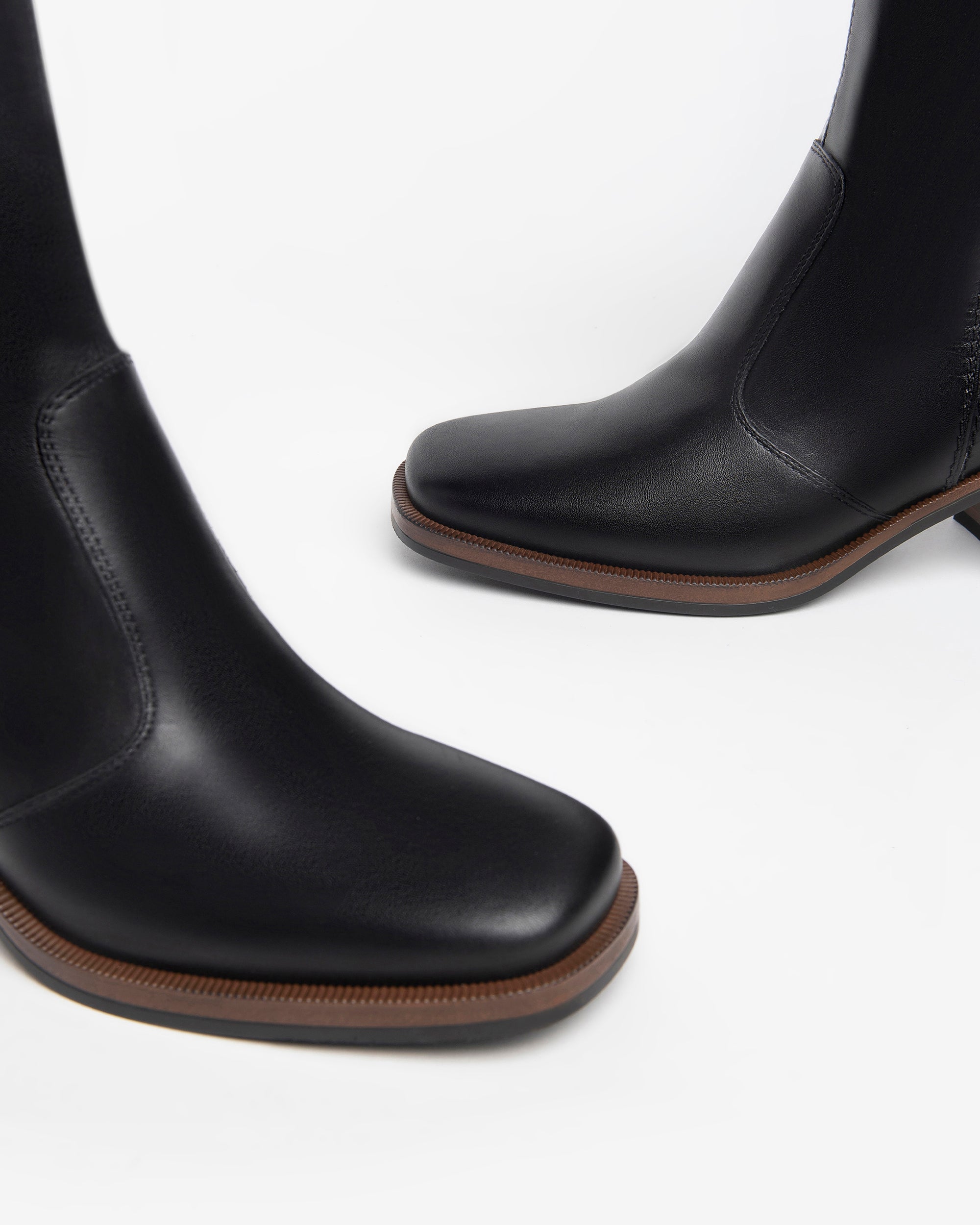NeroGiardini Bottes Femme Cuir Look Contemporain
