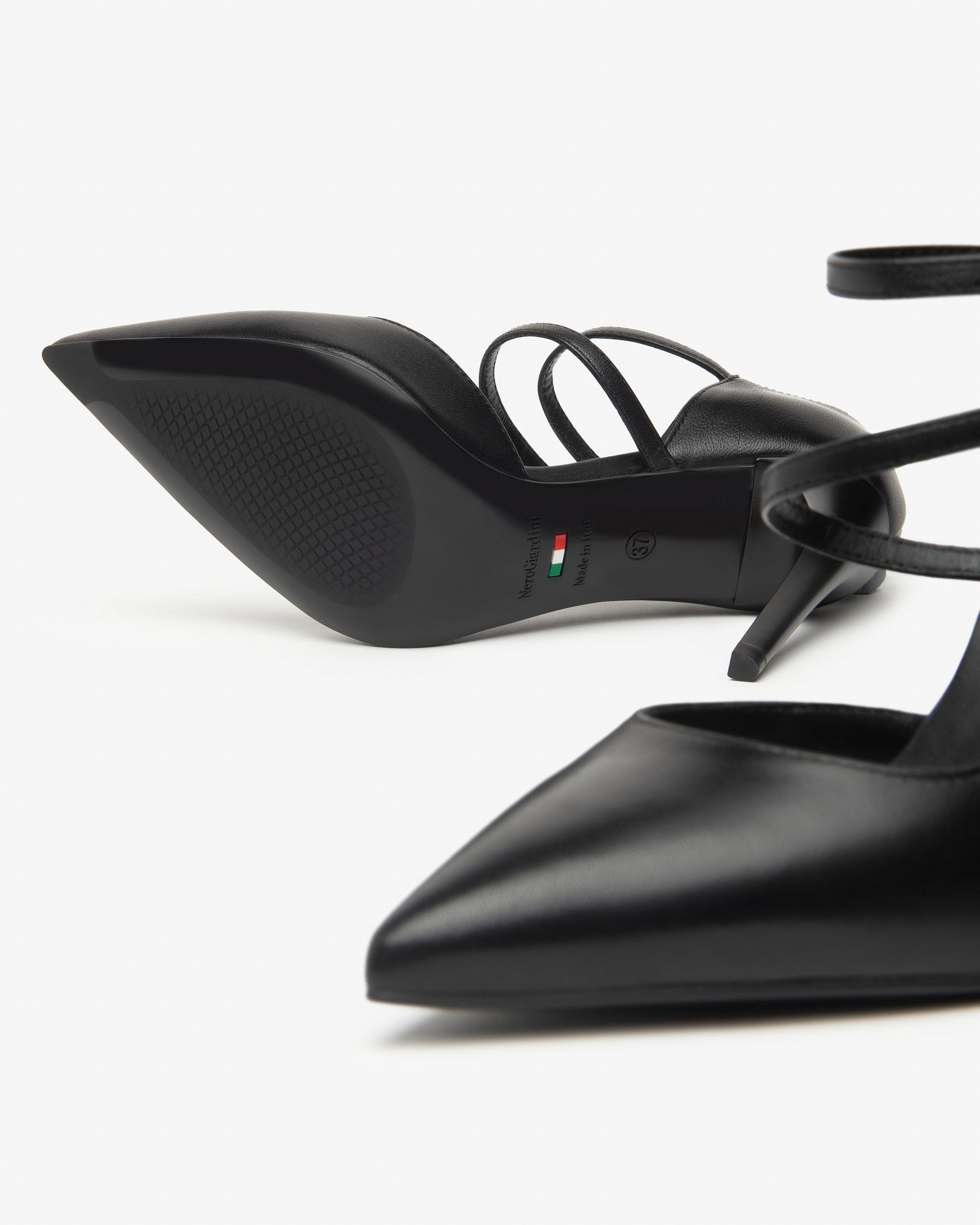 NeroGiardini Escarpins babies cuir premium cérémonie 35-41