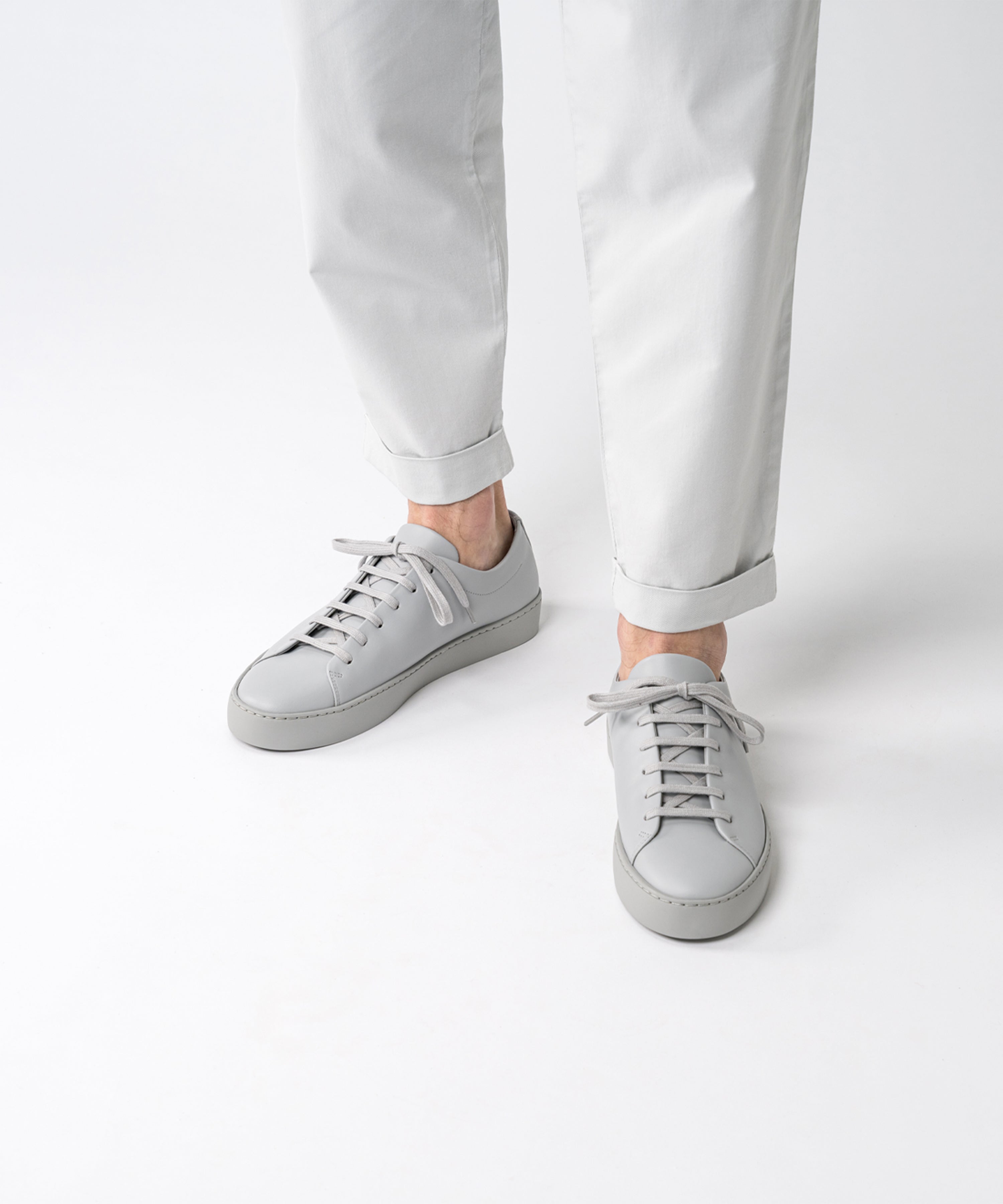 JAK Royal Light Grey baskets cuir gris clair