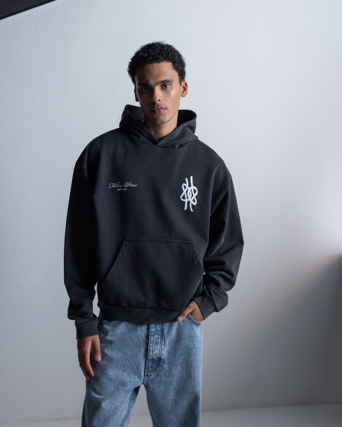 Filling Pieces Hoodie Boxy Film Strip sweat noir vintage
